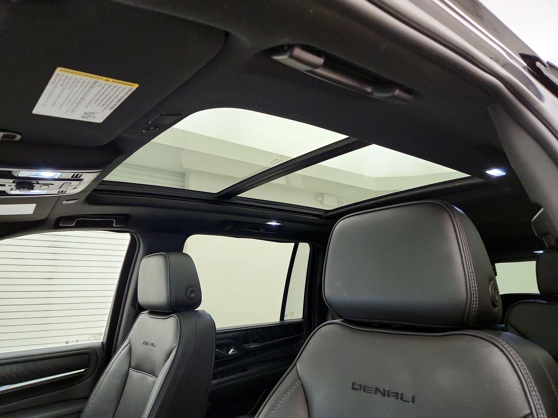 Thumbnail: 2023 GMC Yukon XL - 19