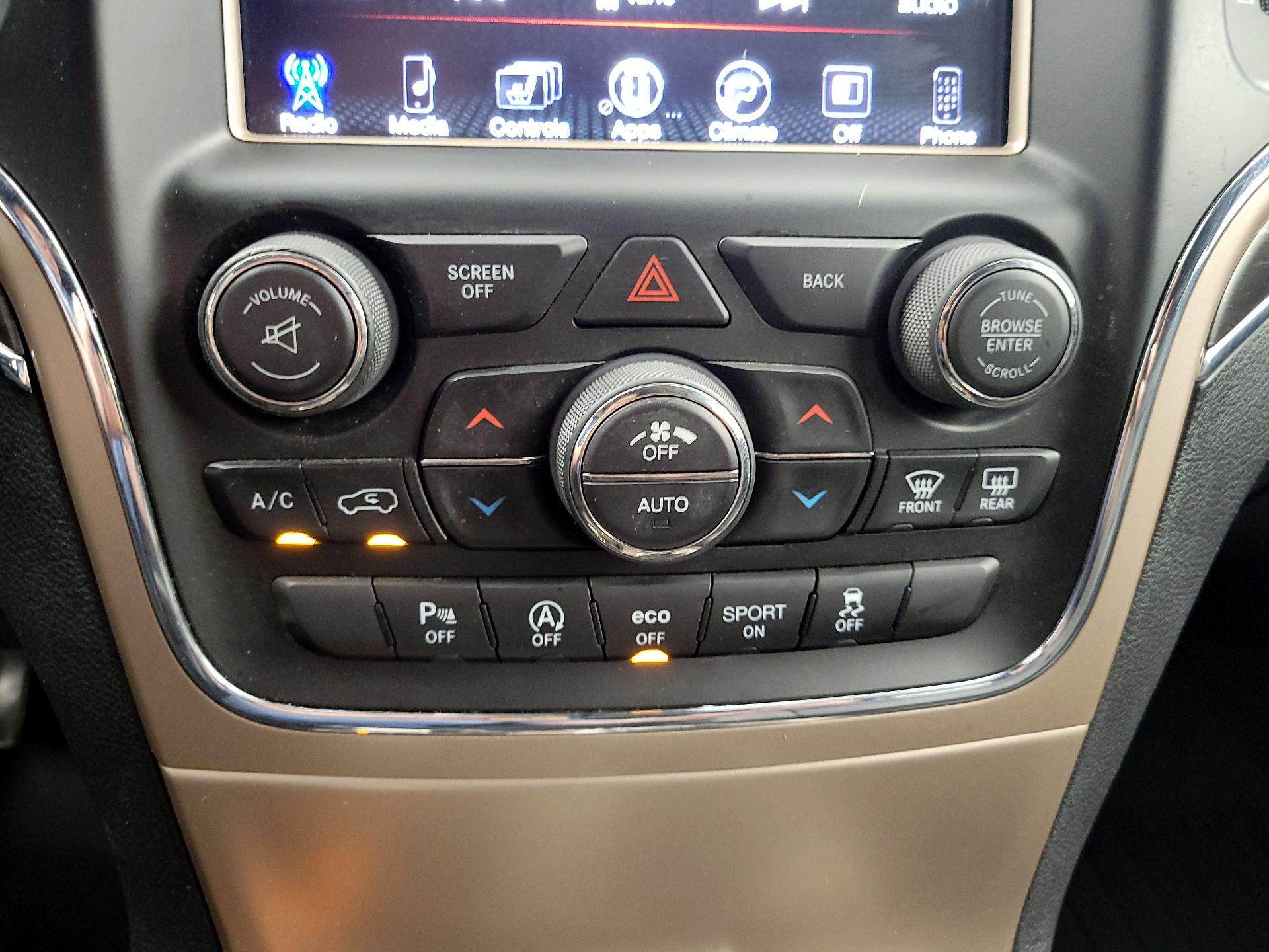 Thumbnail: 2016 Jeep Grand Cherokee - 16