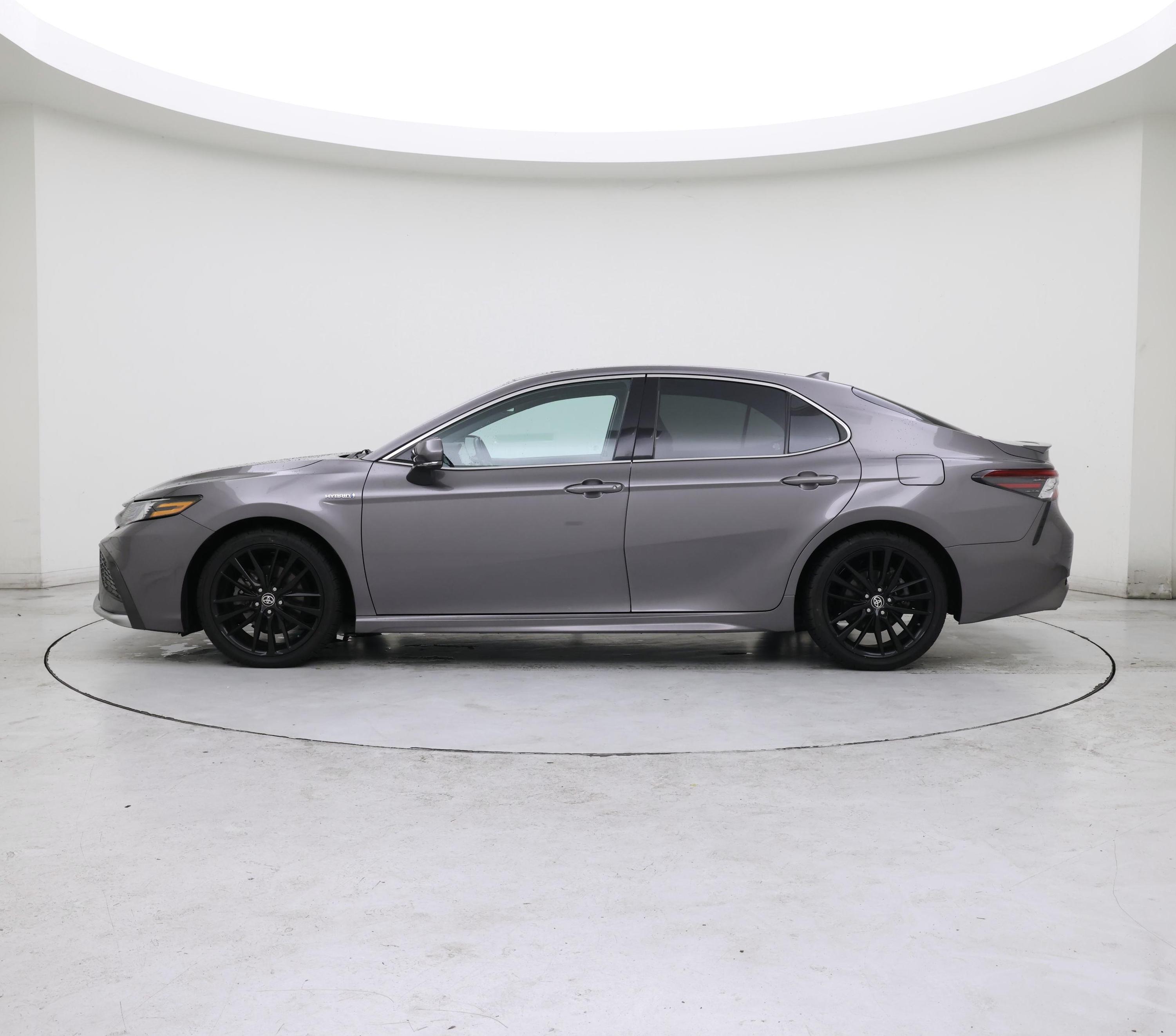 Thumbnail: 2021 Toyota Camry - 3