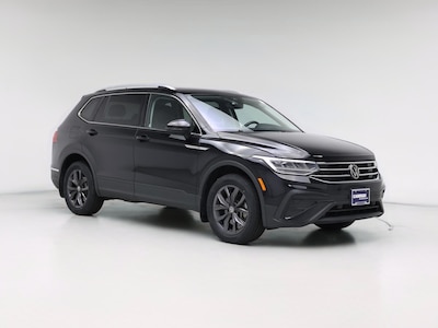Black 2022 Volkswagen Tiguan SE