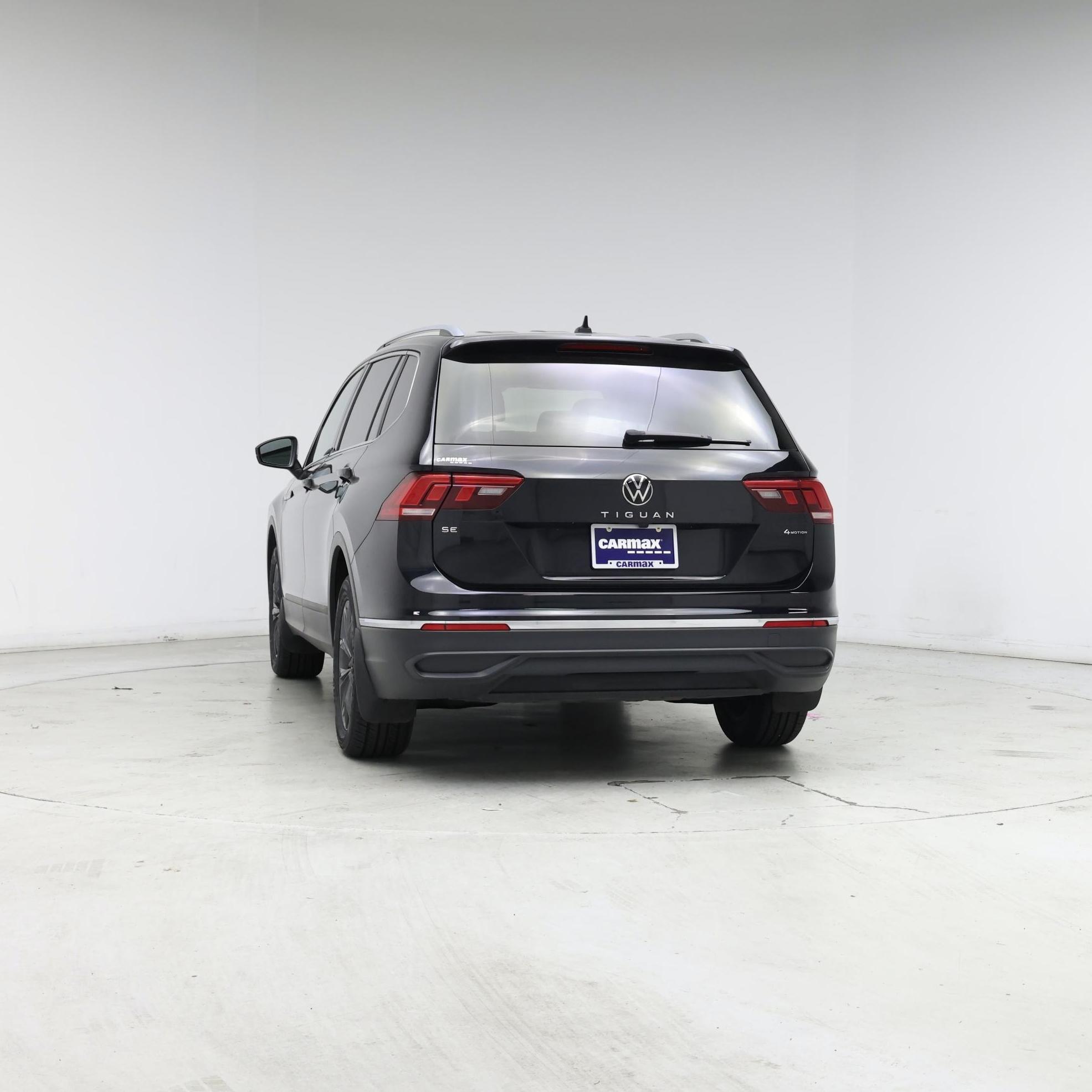 Thumbnail: 2022 Volkswagen Tiguan - 6