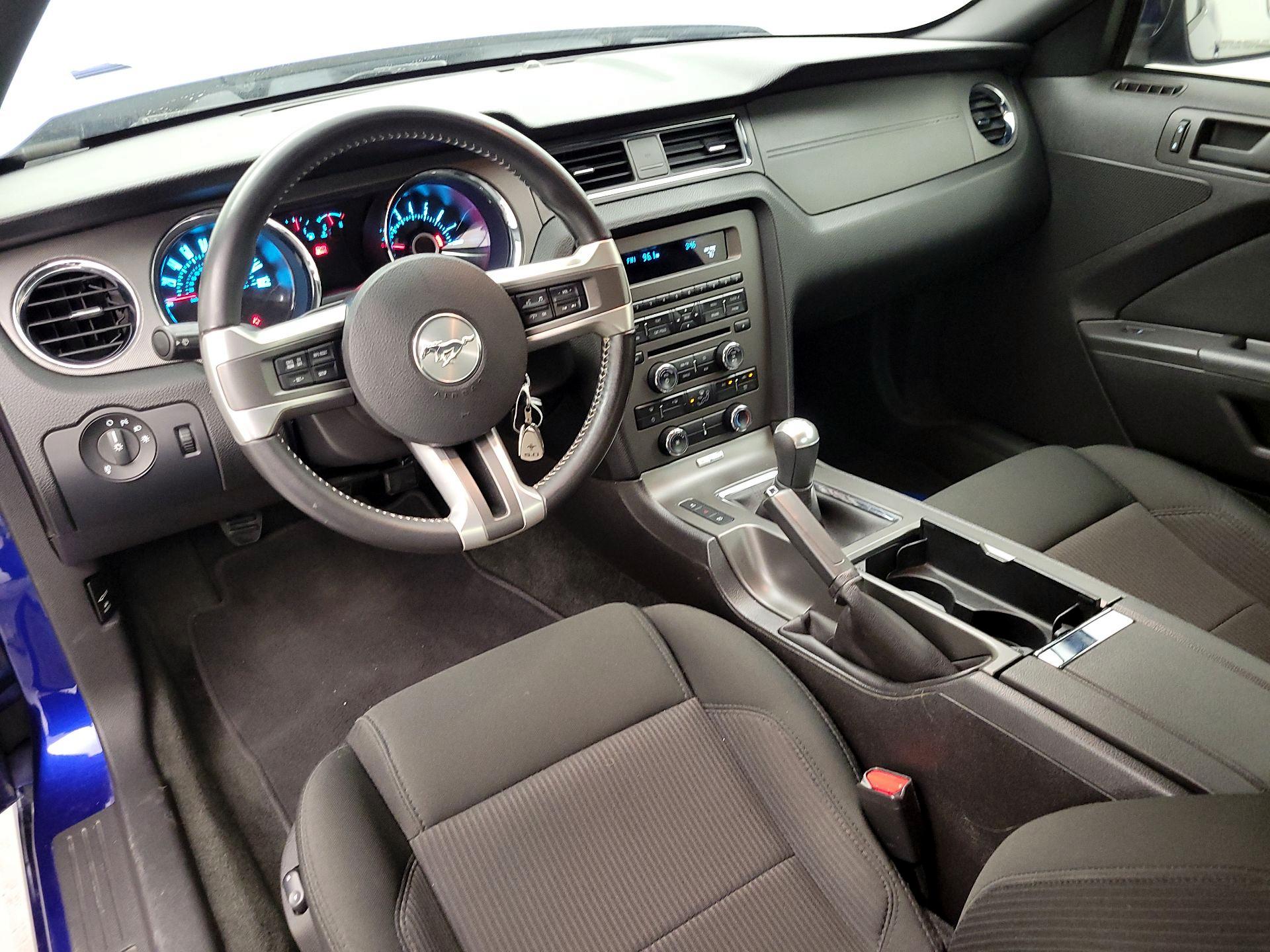 Thumbnail: 2013 Ford Mustang - 9