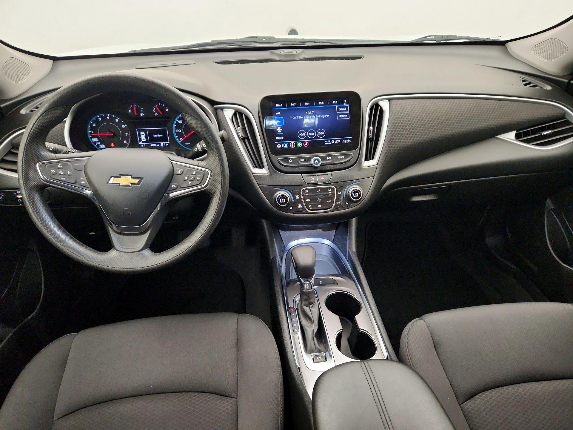 Thumbnail: 2023 Chevrolet Malibu - 9