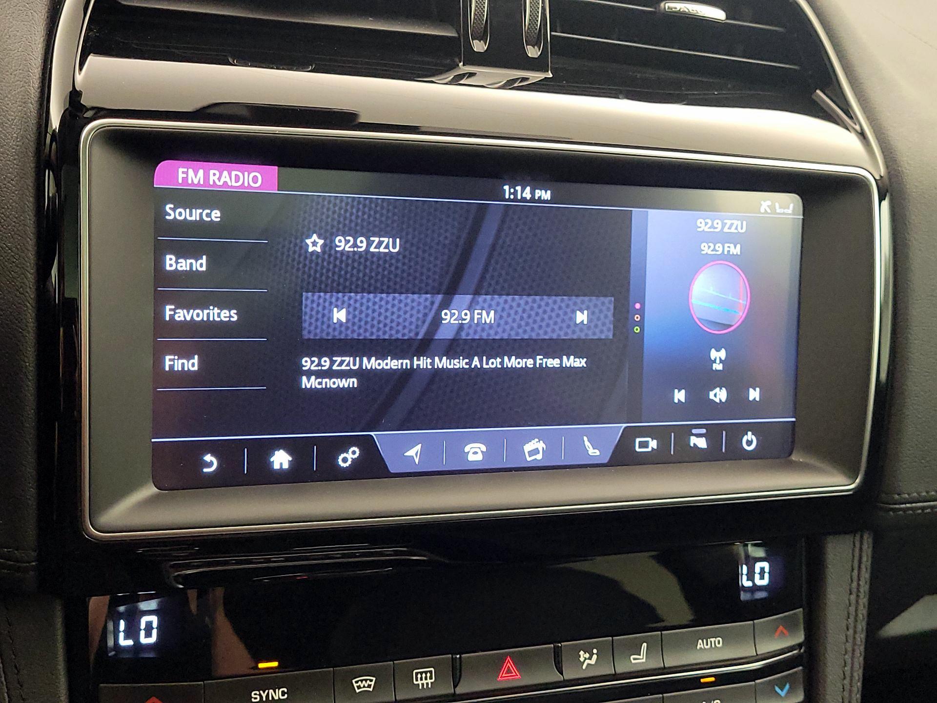 Thumbnail: 2019 Jaguar F-Pace - 16