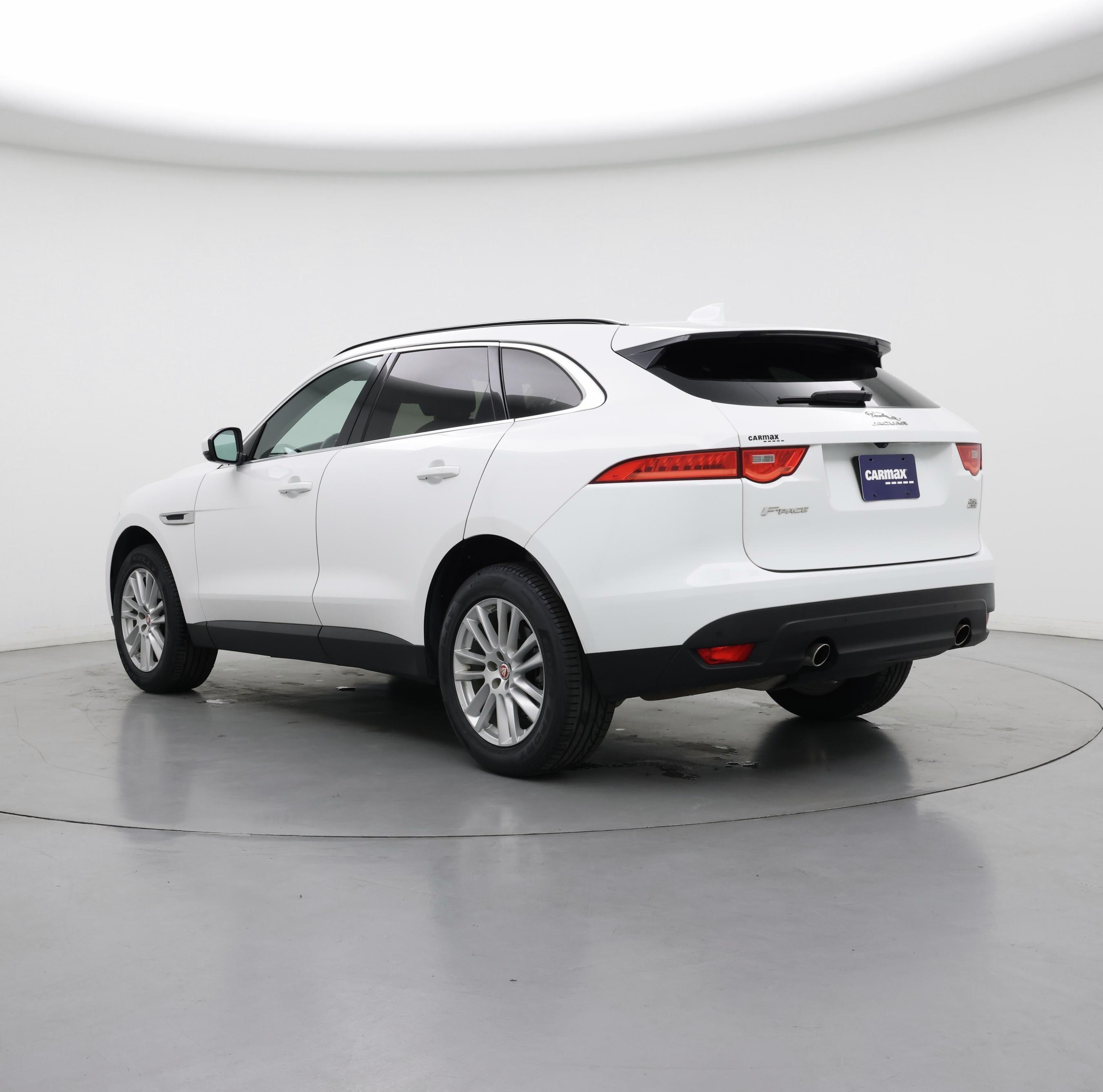 Thumbnail: 2019 Jaguar F-Pace - 2