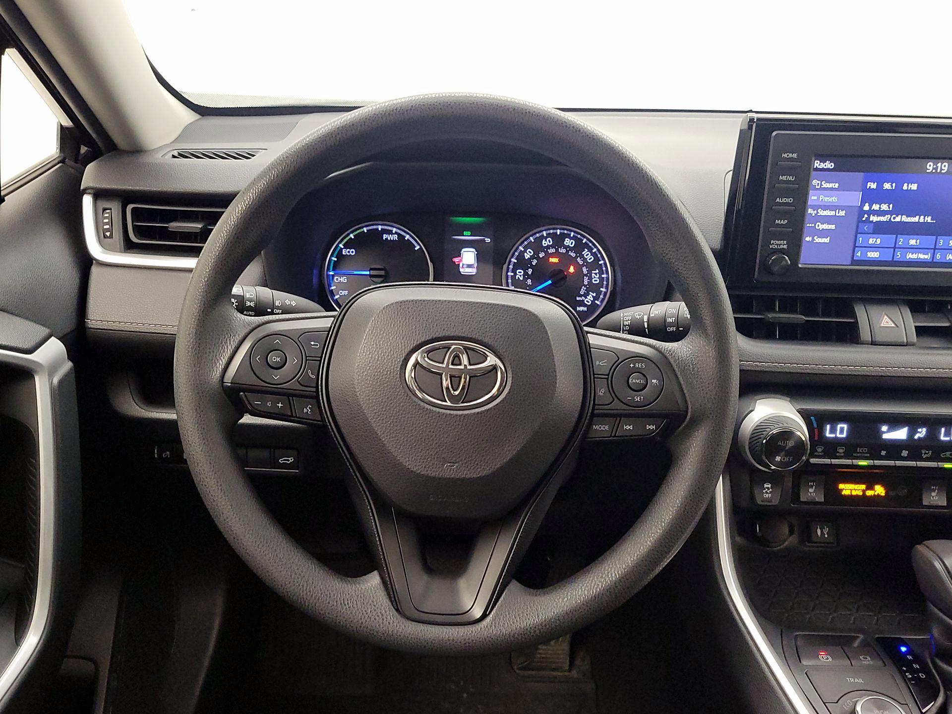 Thumbnail: 2019 Toyota RAV4 - 10