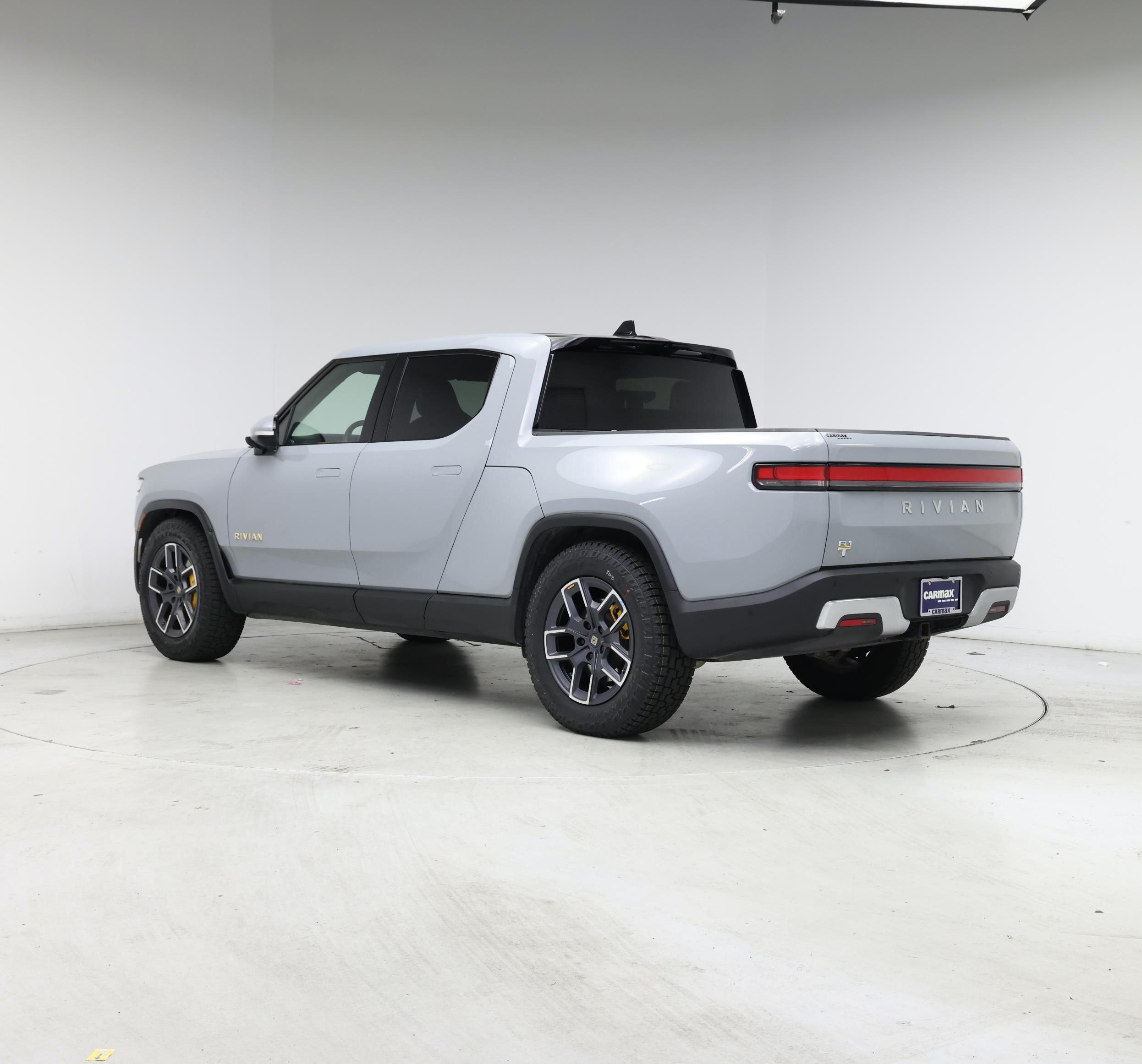 Thumbnail: 2023 Rivian R1T - 2