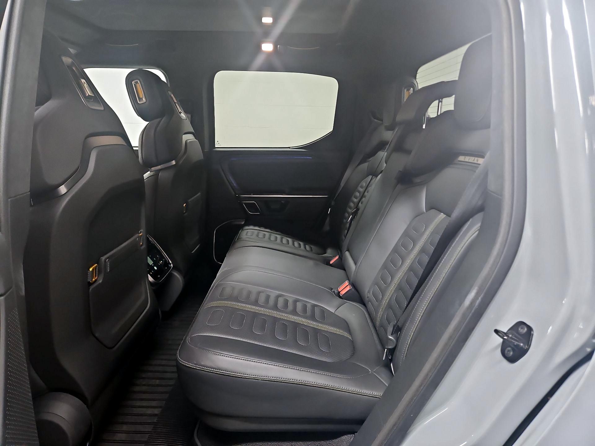 Thumbnail: 2023 Rivian R1T - 19