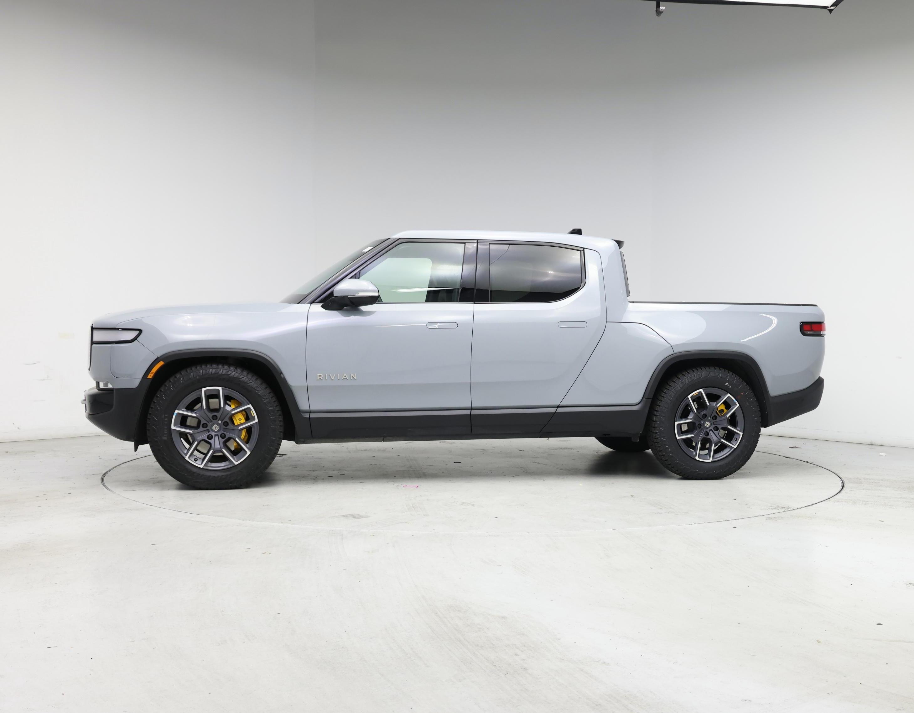 Thumbnail: 2023 Rivian R1T - 3