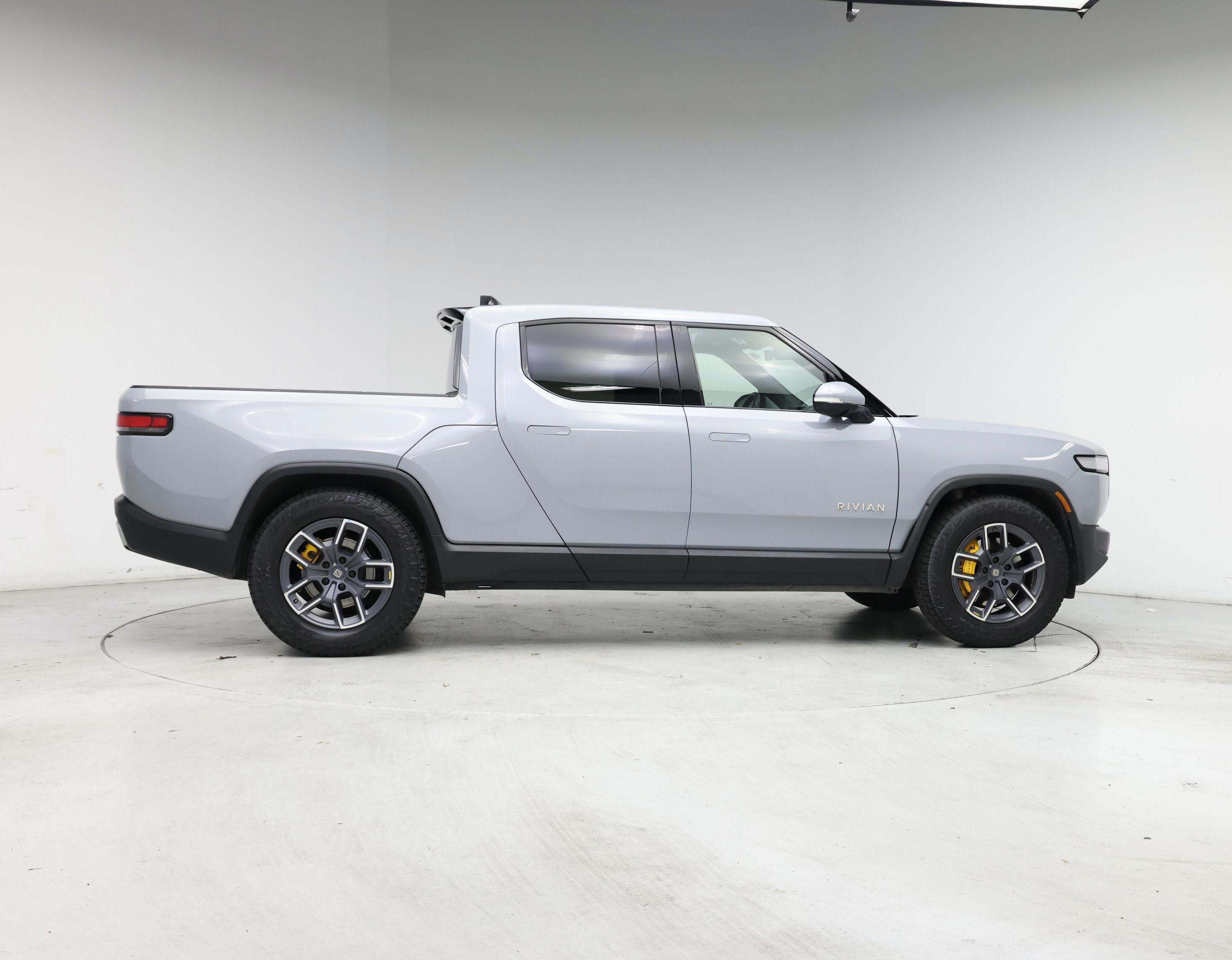 Thumbnail: 2023 Rivian R1T - 7