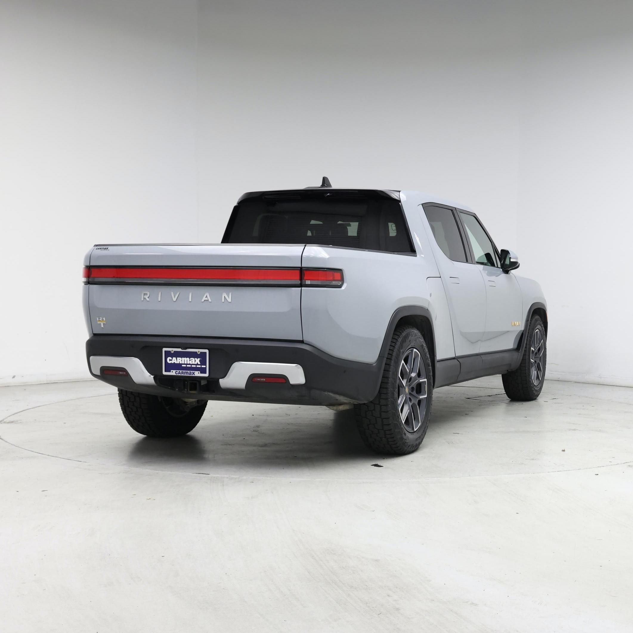 Thumbnail: 2023 Rivian R1T - 8
