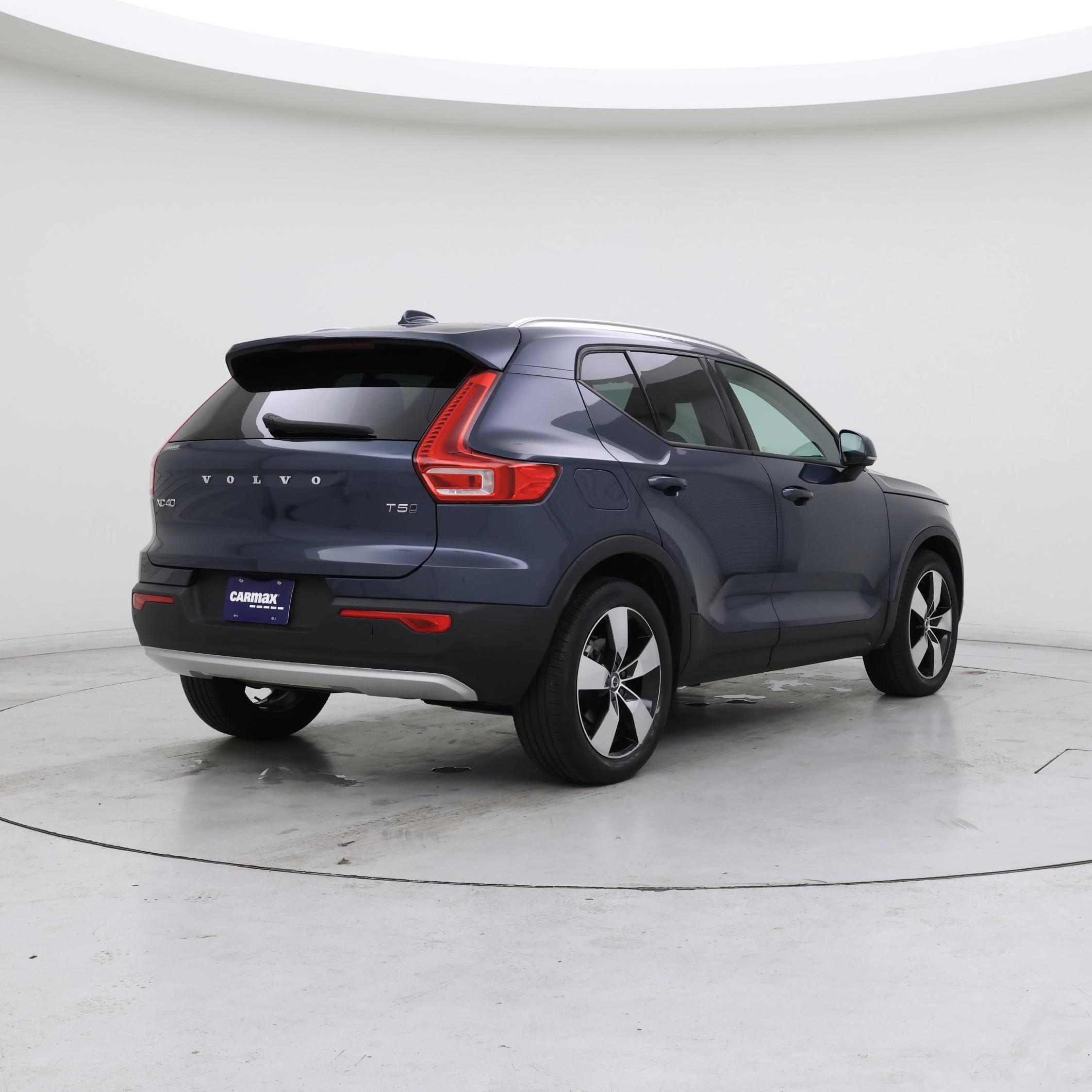 Thumbnail: 2021 Volvo XC40 - 8
