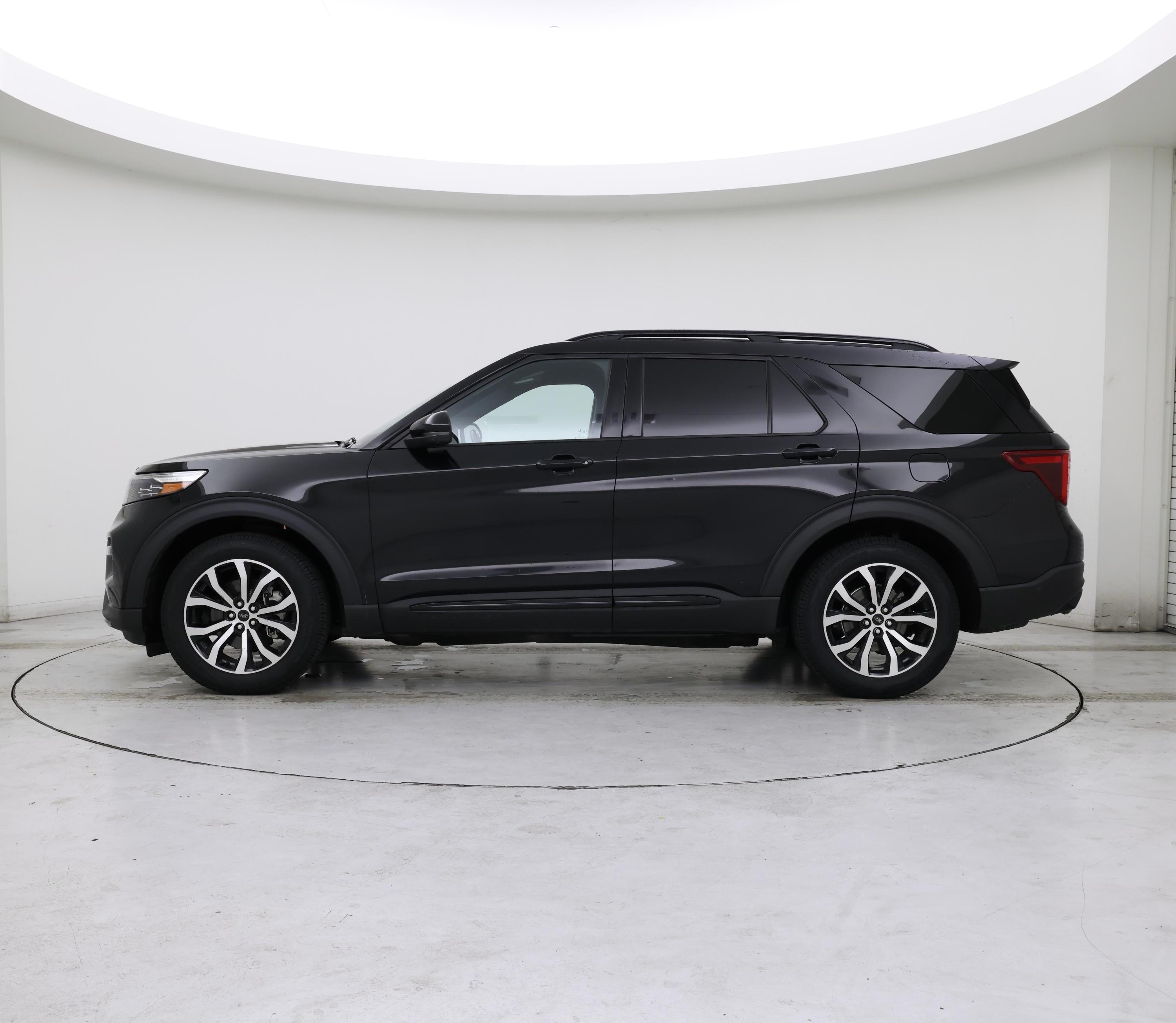 Thumbnail: 2020 Ford Explorer - 3