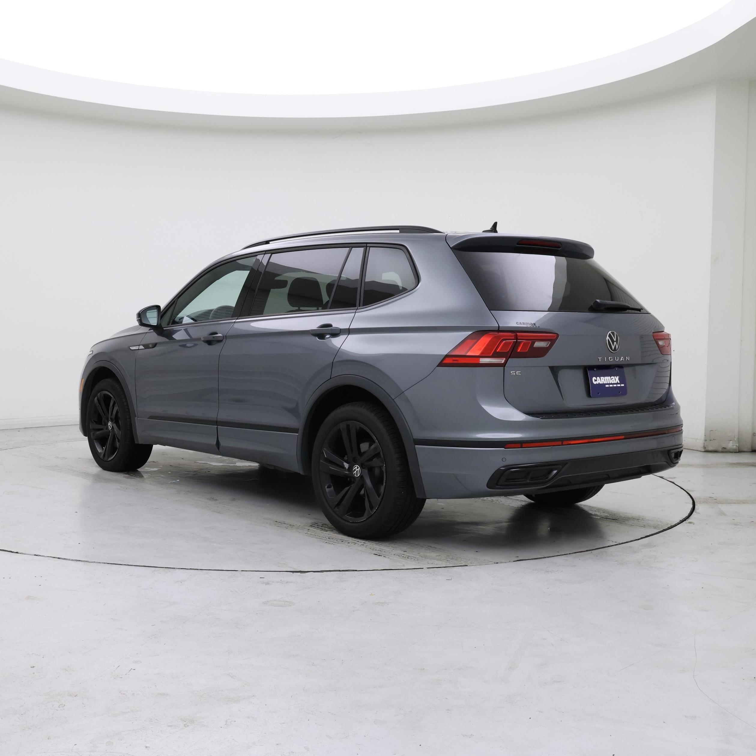 Thumbnail: 2023 Volkswagen Tiguan - 2