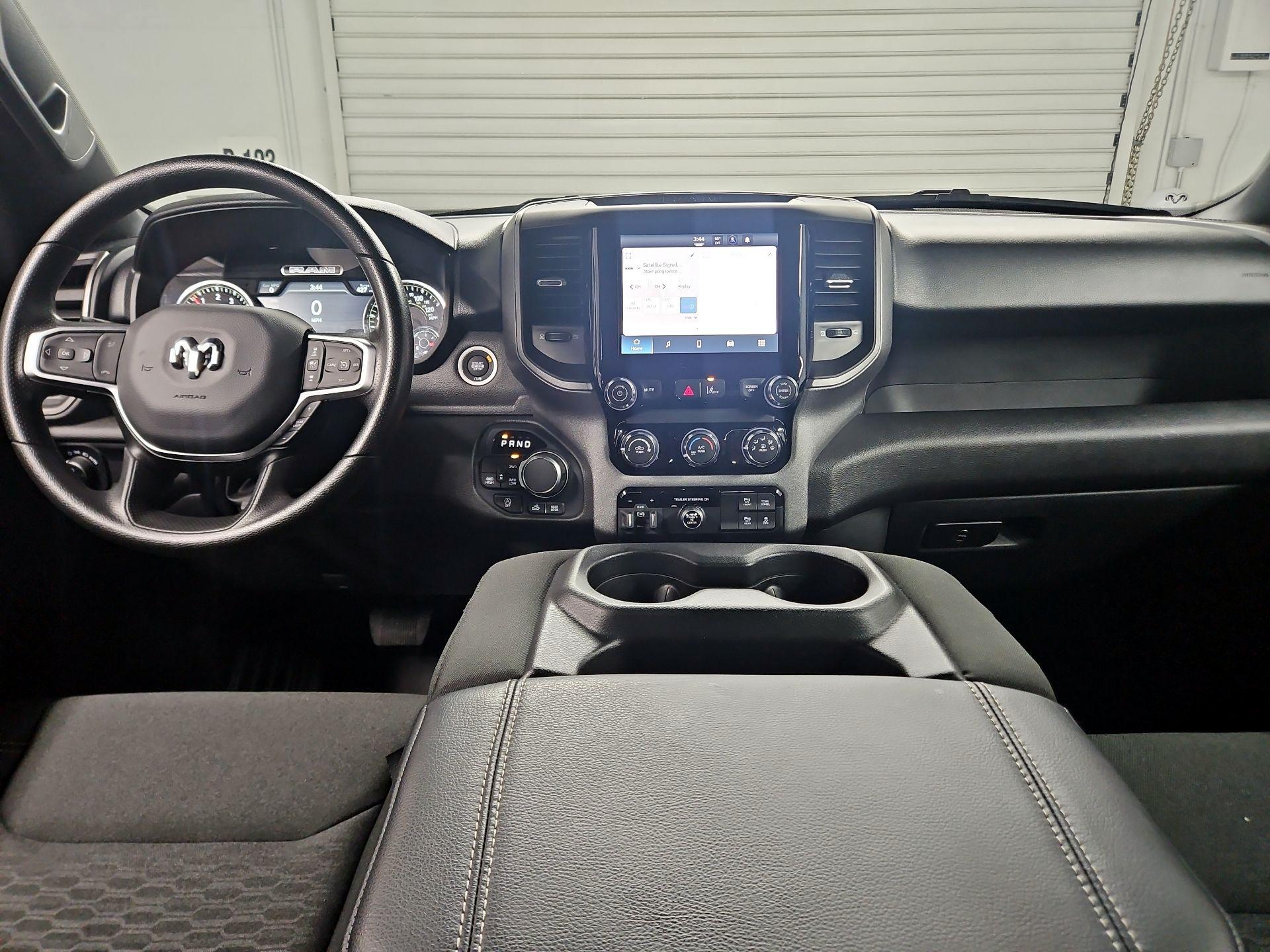 Thumbnail: 2025 RAM 1500 - 9
