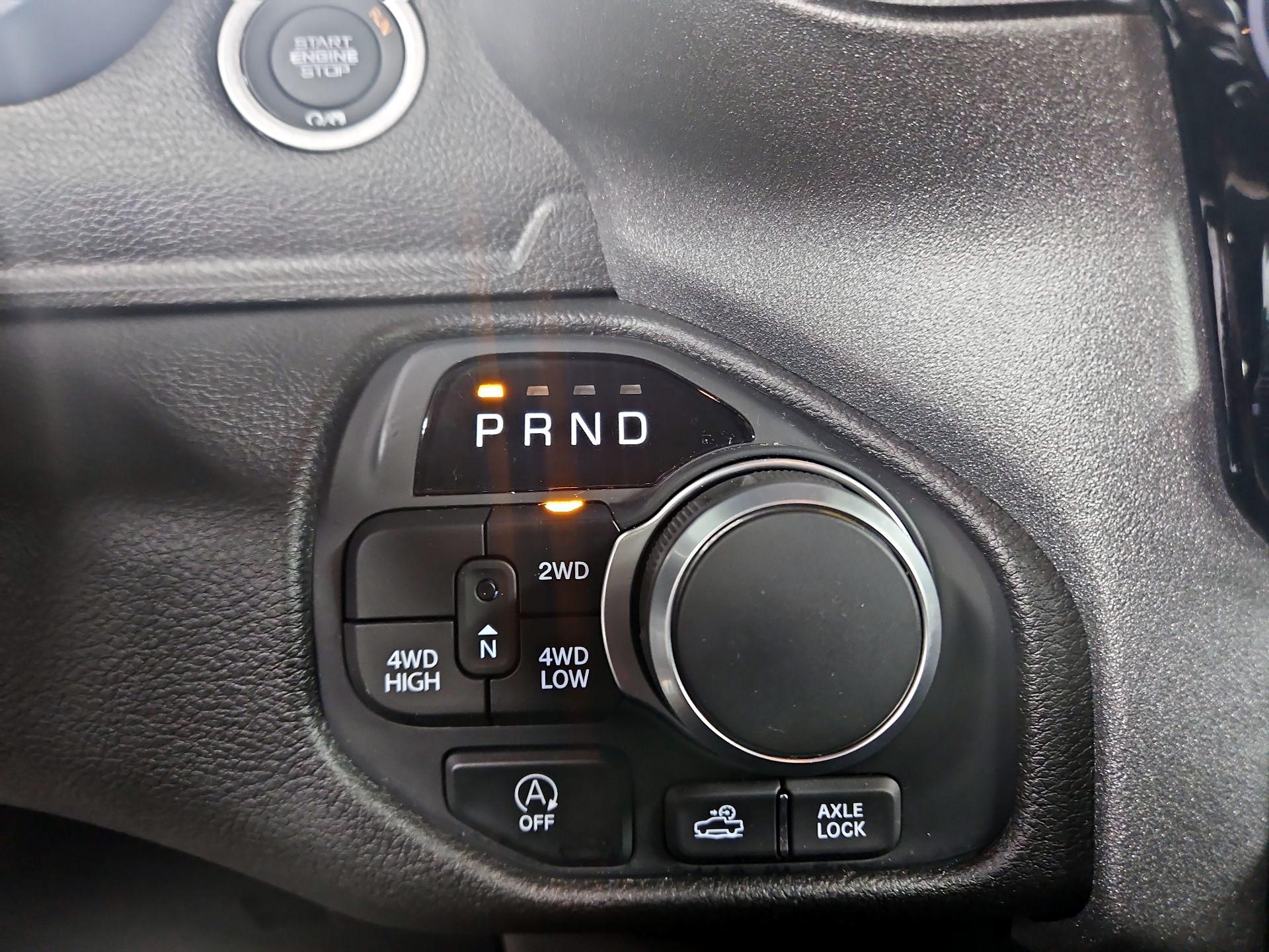 Thumbnail: 2025 RAM 1500 - 17