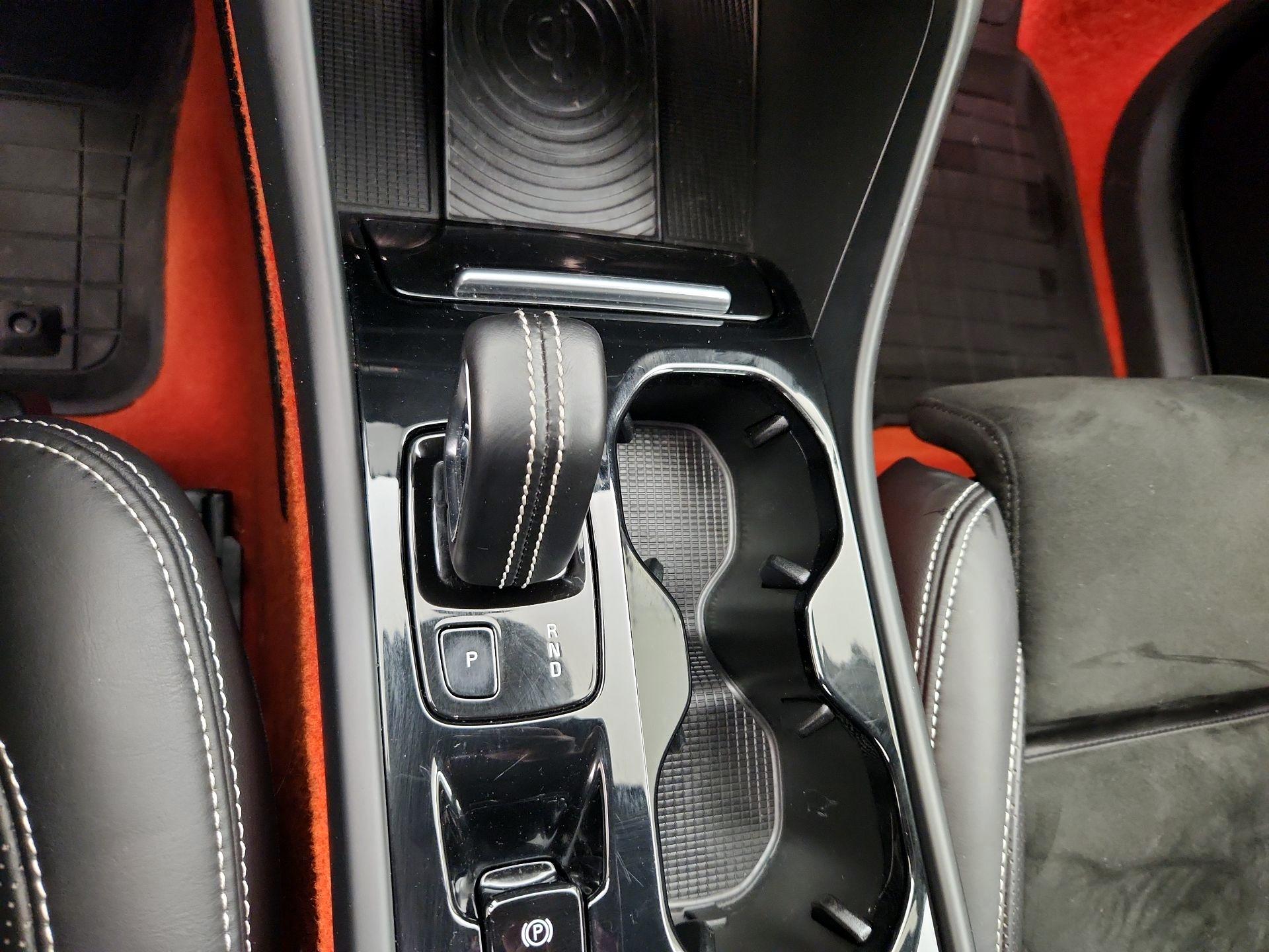 Thumbnail: 2019 Volvo XC40 - 18