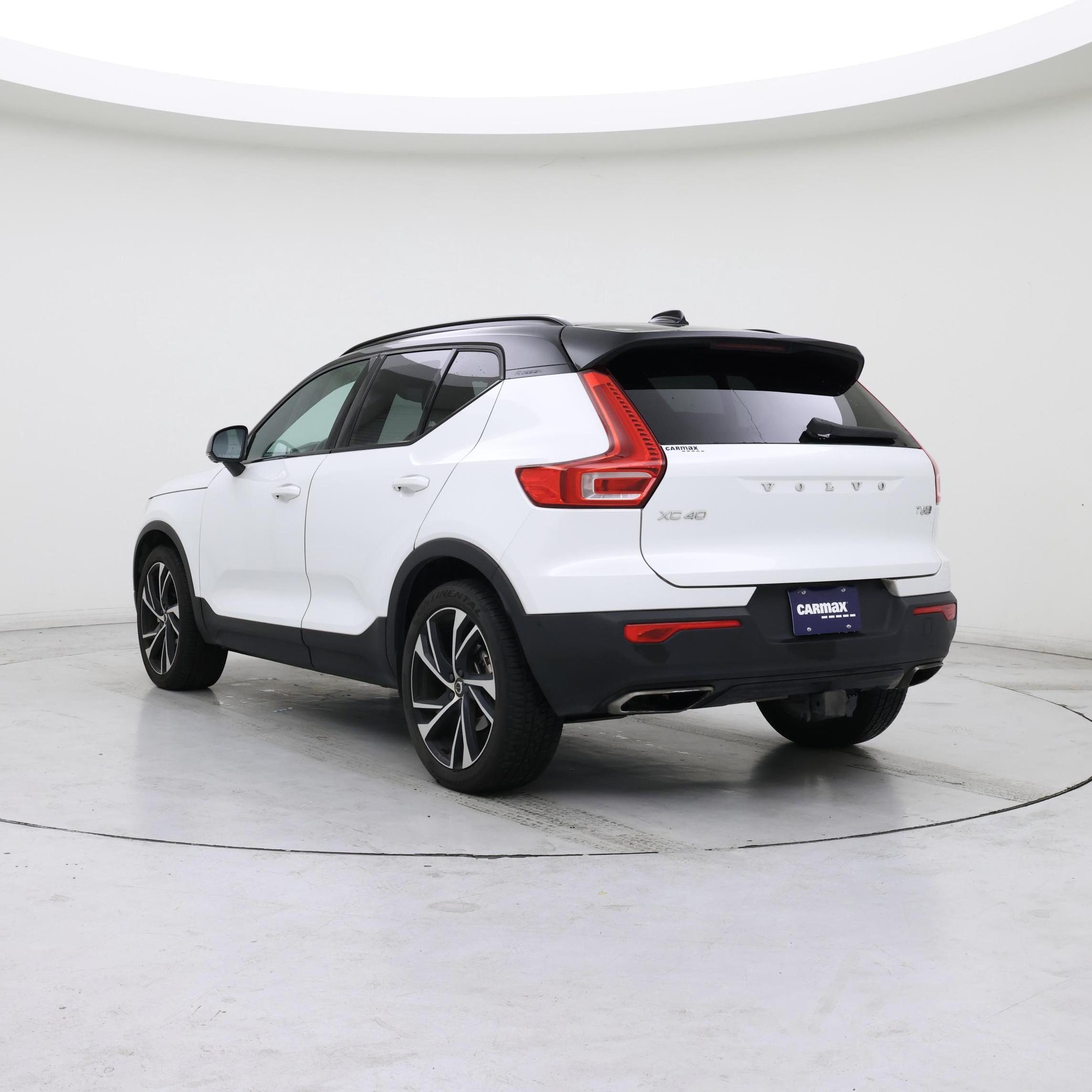 Thumbnail: 2019 Volvo XC40 - 2