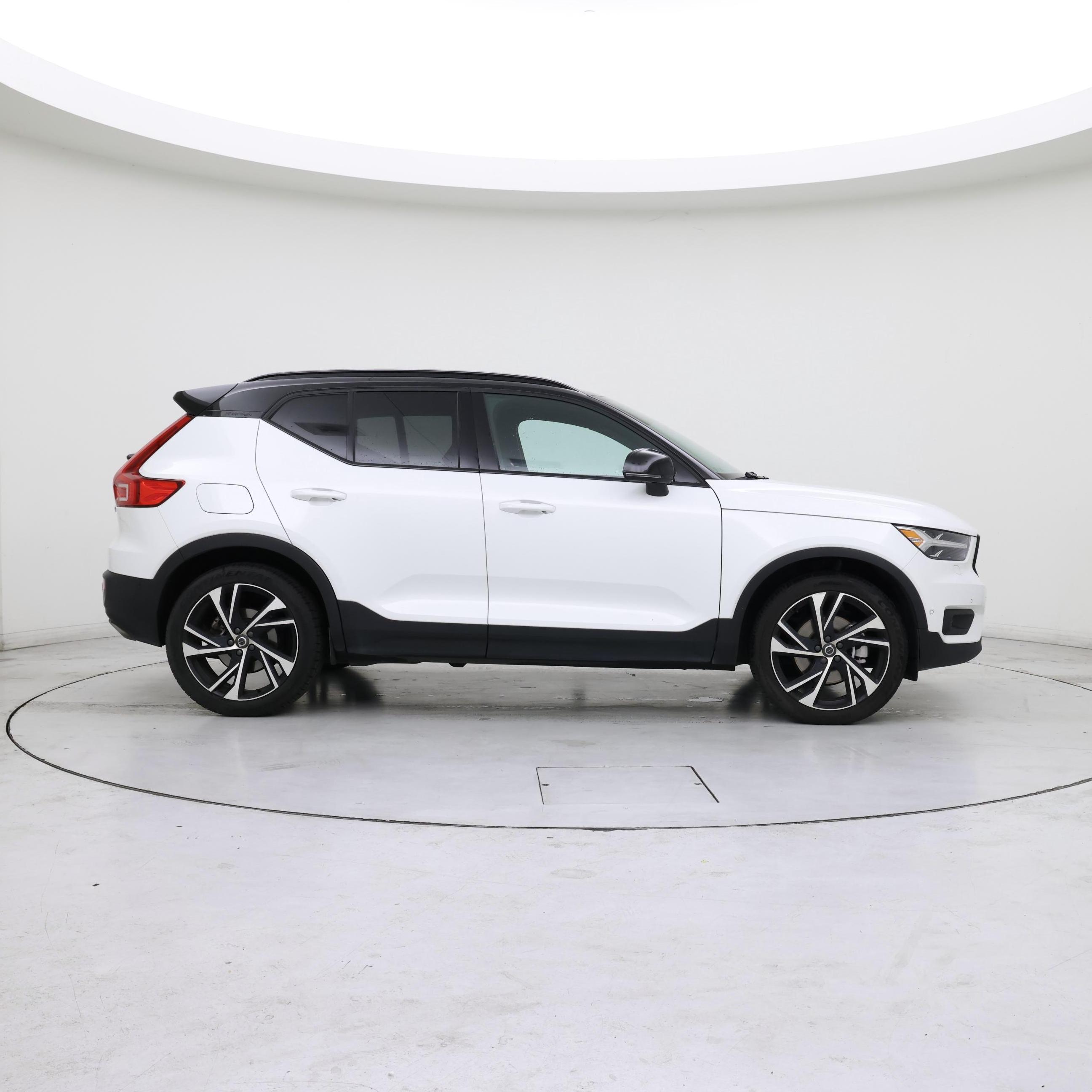 Thumbnail: 2019 Volvo XC40 - 7