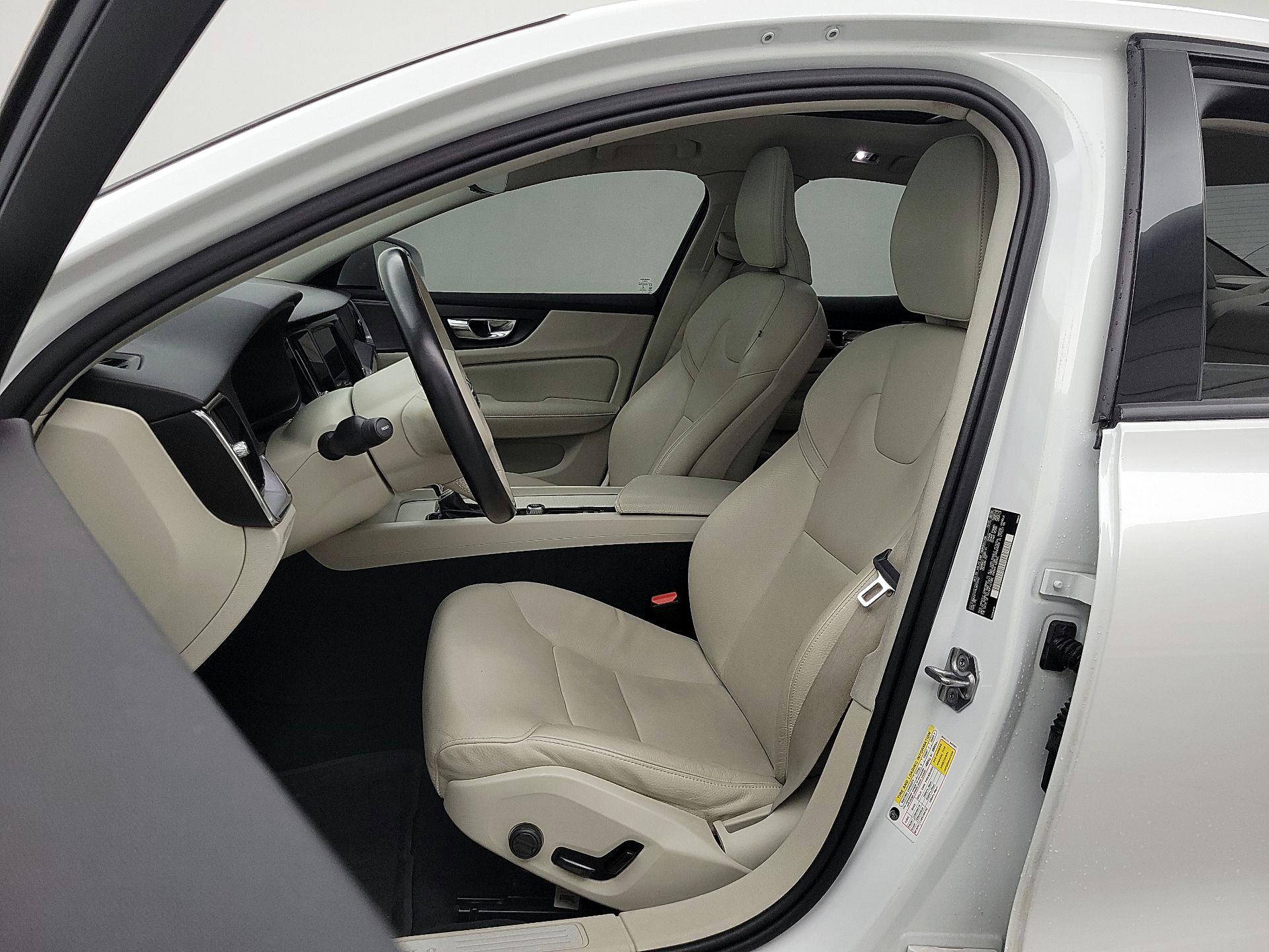 Thumbnail: 2020 Volvo S60 - 11