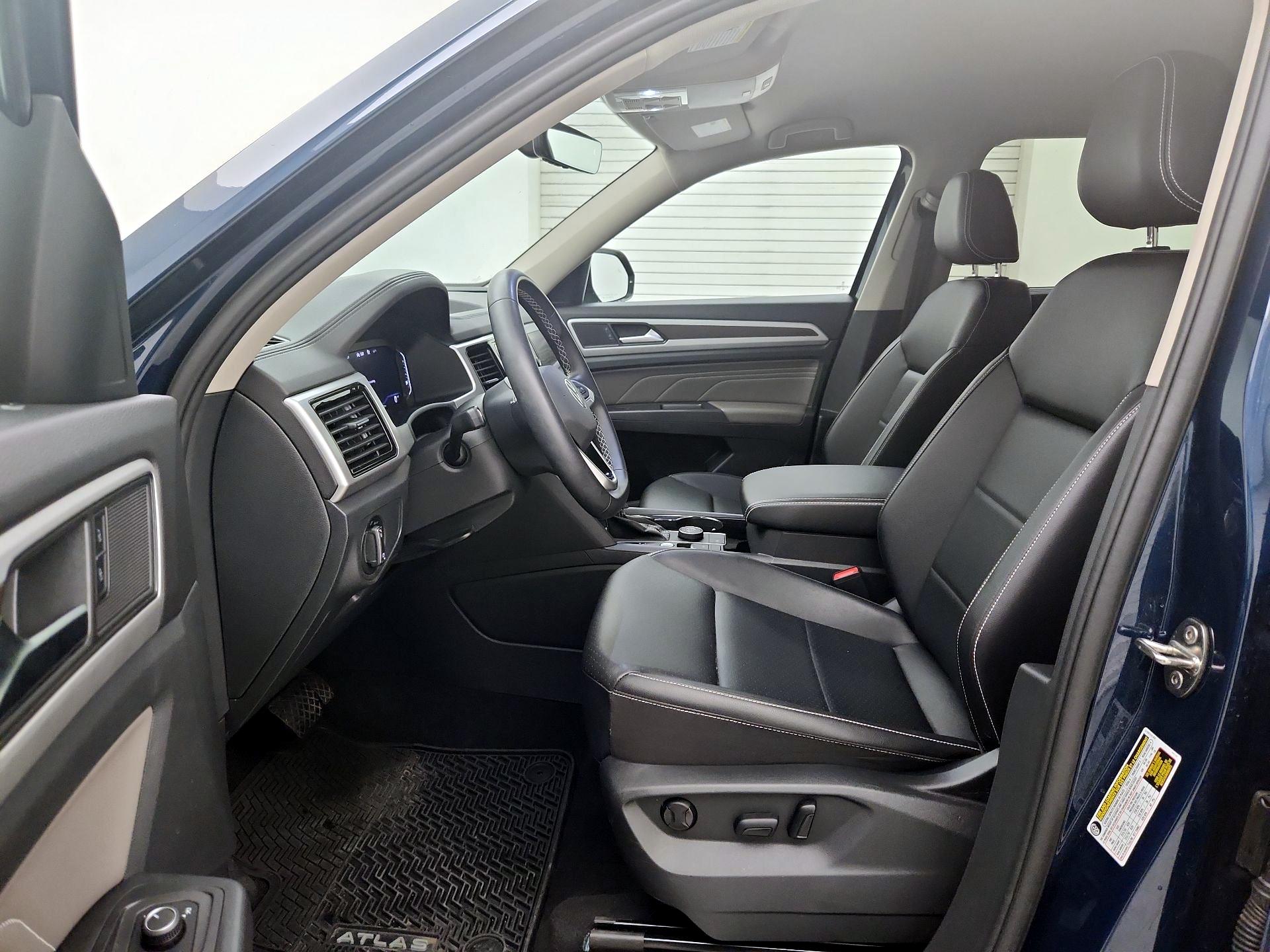Thumbnail: 2023 Volkswagen Atlas - 11