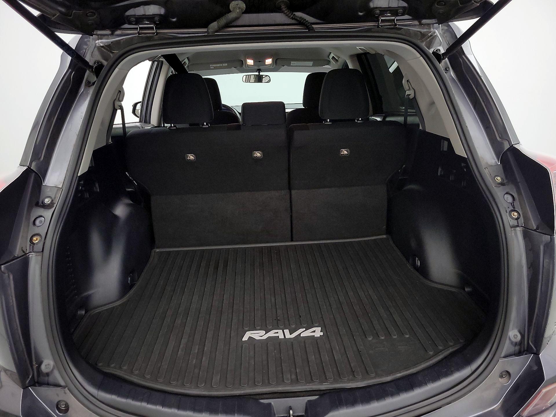 Thumbnail: 2016 Toyota RAV4 - 20