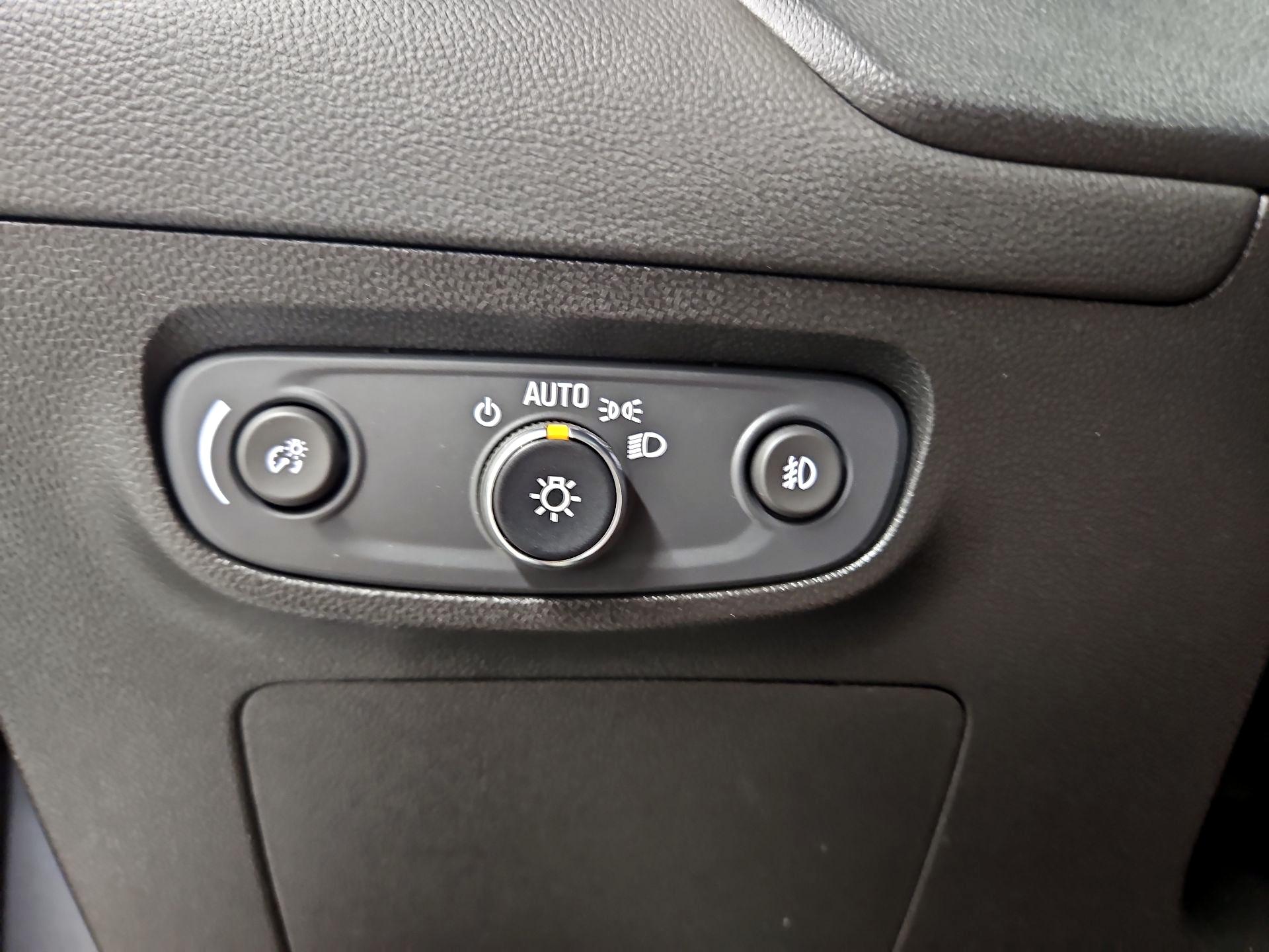 Thumbnail: 2022 Buick Encore GX - 13