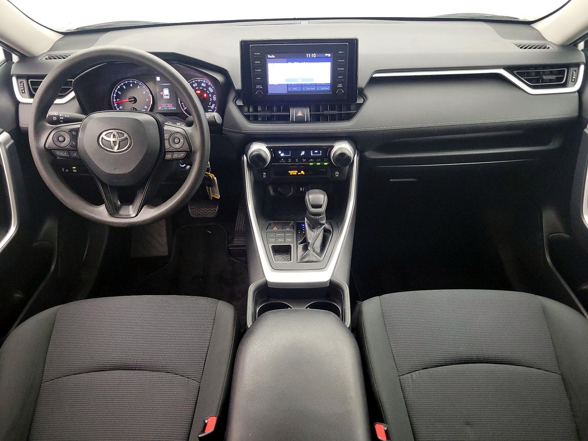 Thumbnail: 2019 Toyota RAV4 - 9