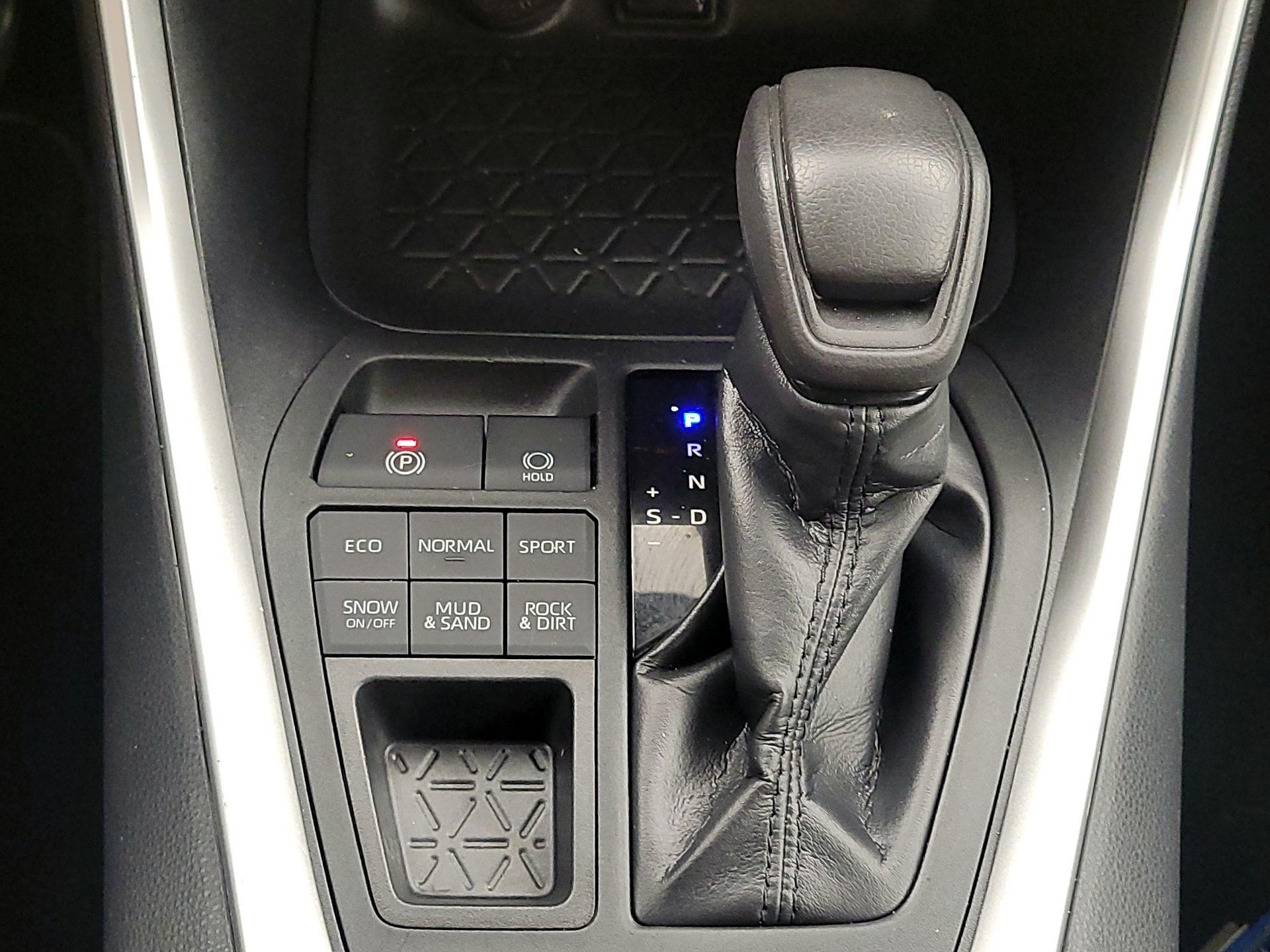 Thumbnail: 2019 Toyota RAV4 - 17