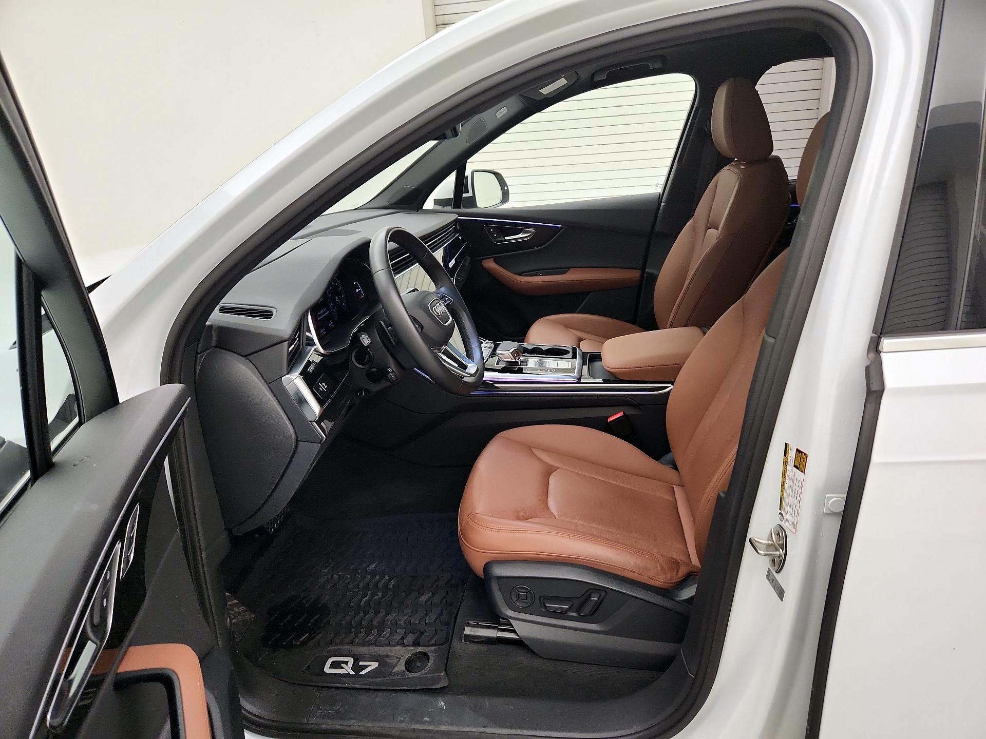 Thumbnail: 2021 Audi Q7 - 11
