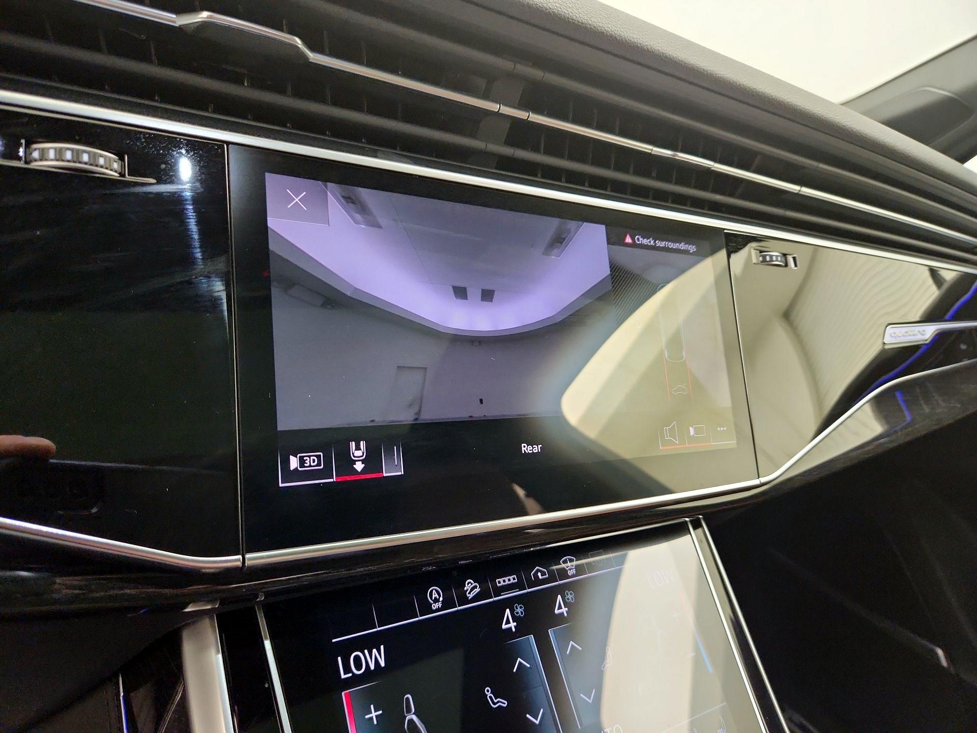 Thumbnail: 2021 Audi Q7 - 15
