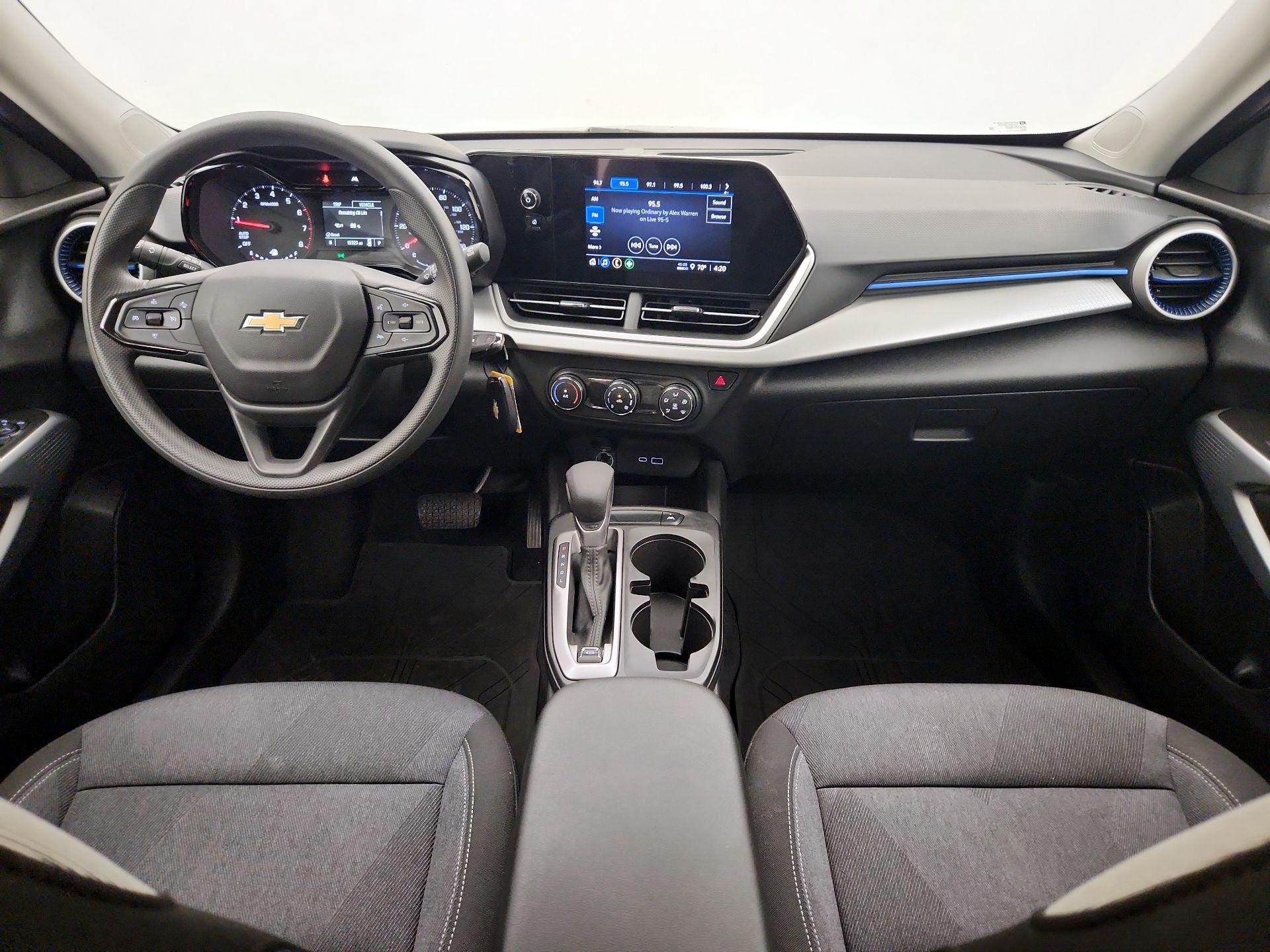 Thumbnail: 2025 Chevrolet Trax - 9