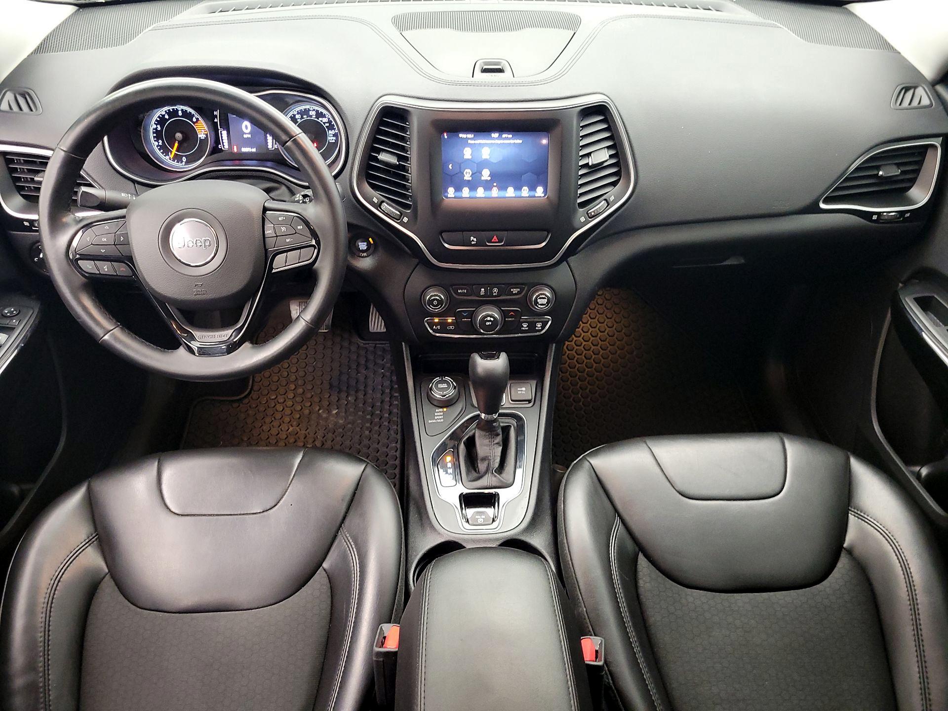 Thumbnail: 2020 Jeep Cherokee - 9