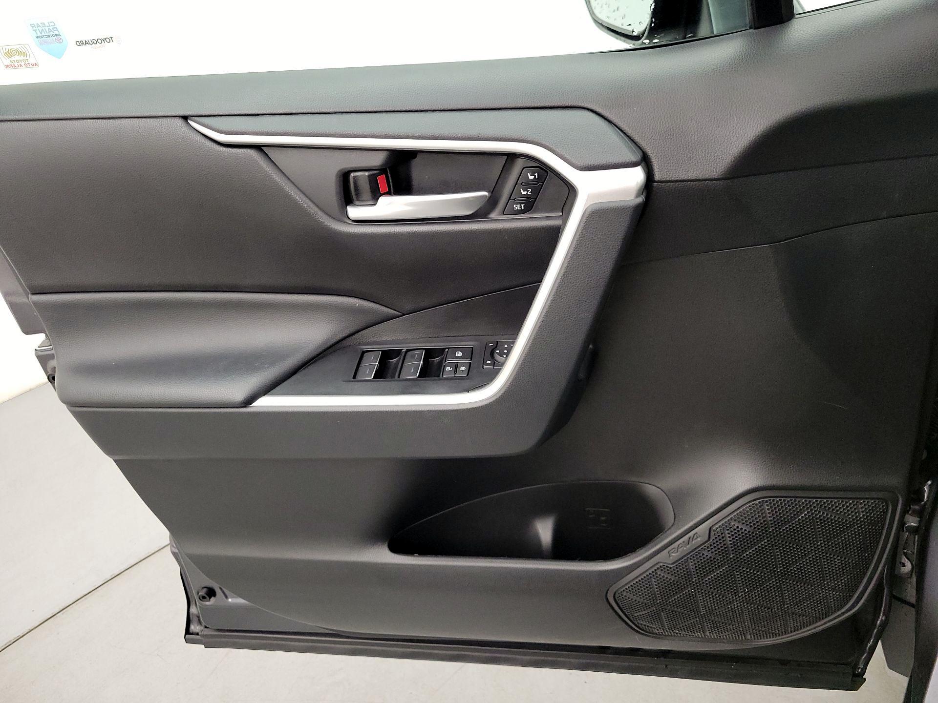 Thumbnail: 2023 Toyota RAV4 - 12