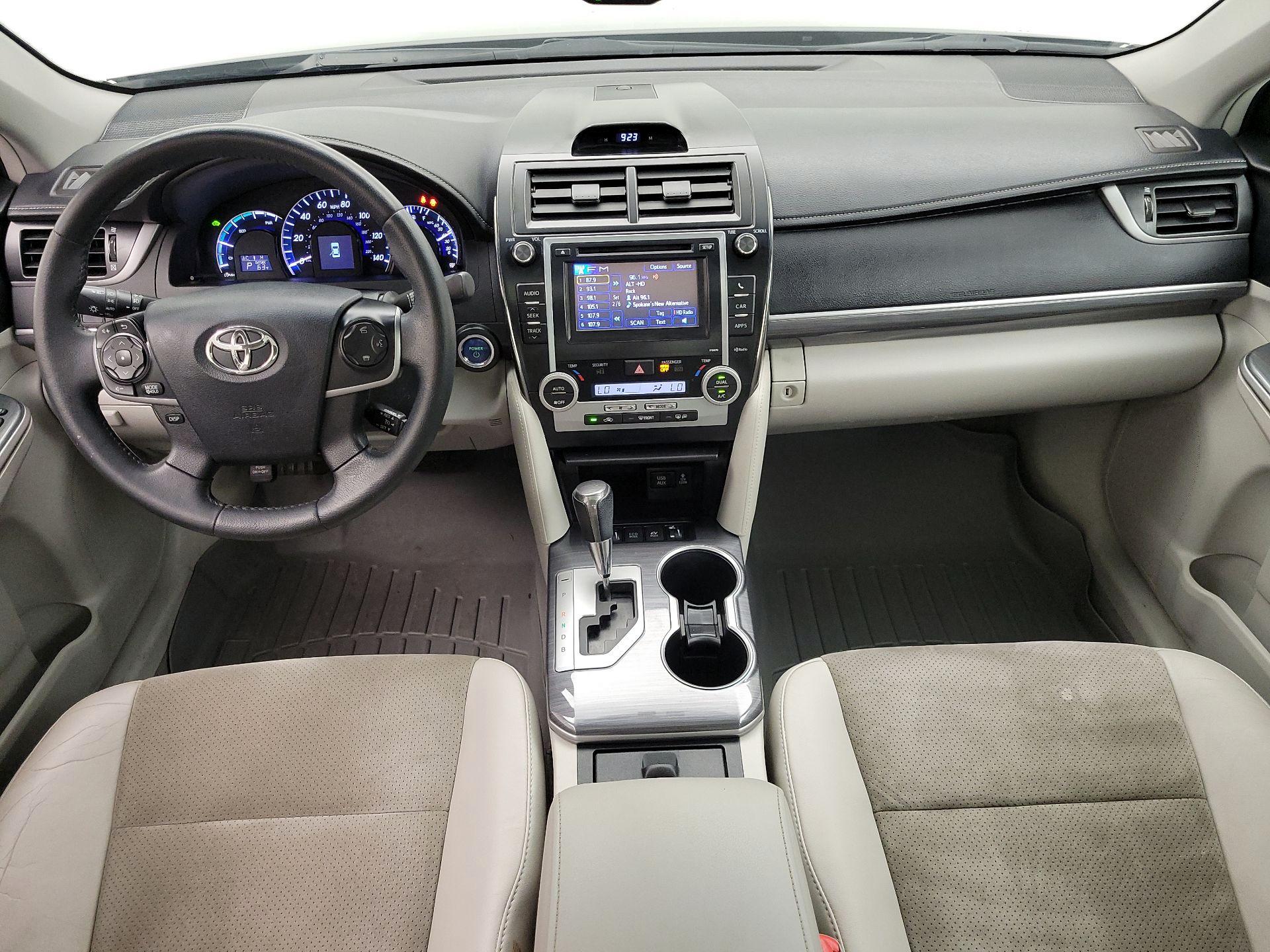 Thumbnail: 2013 Toyota Camry - 9