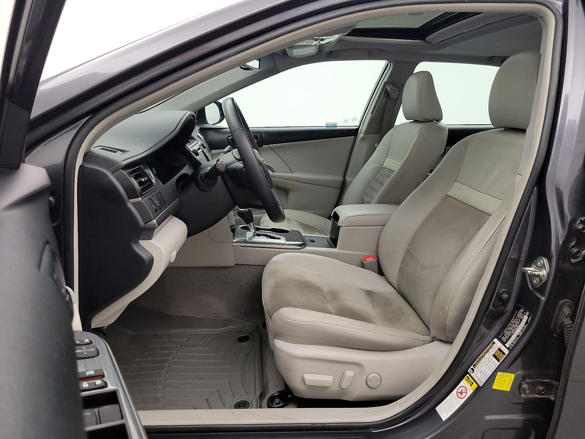 Thumbnail: 2013 Toyota Camry - 11