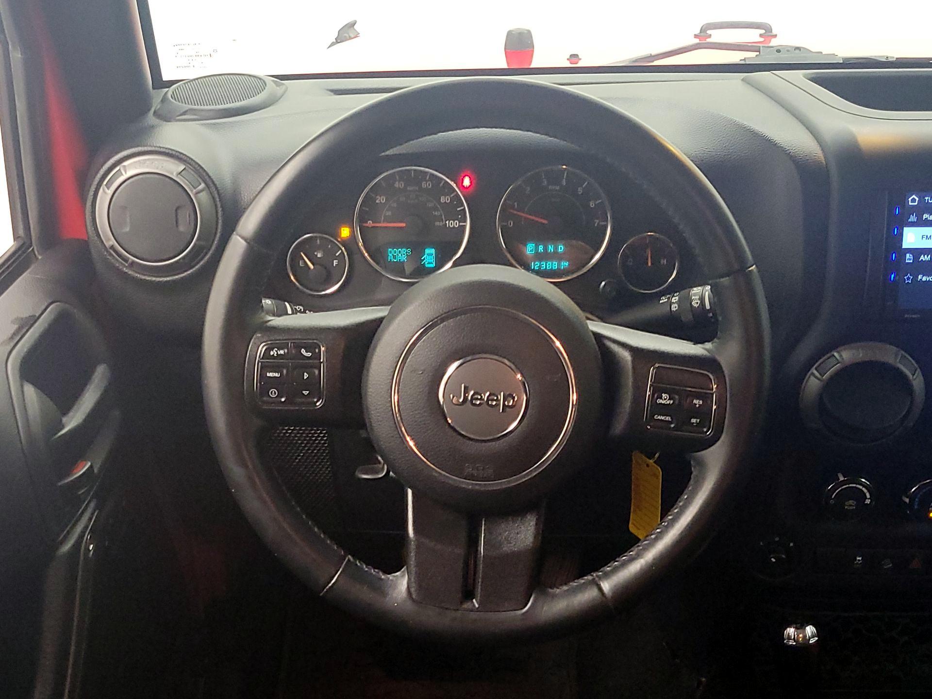Thumbnail: 2017 Jeep Wrangler - 10