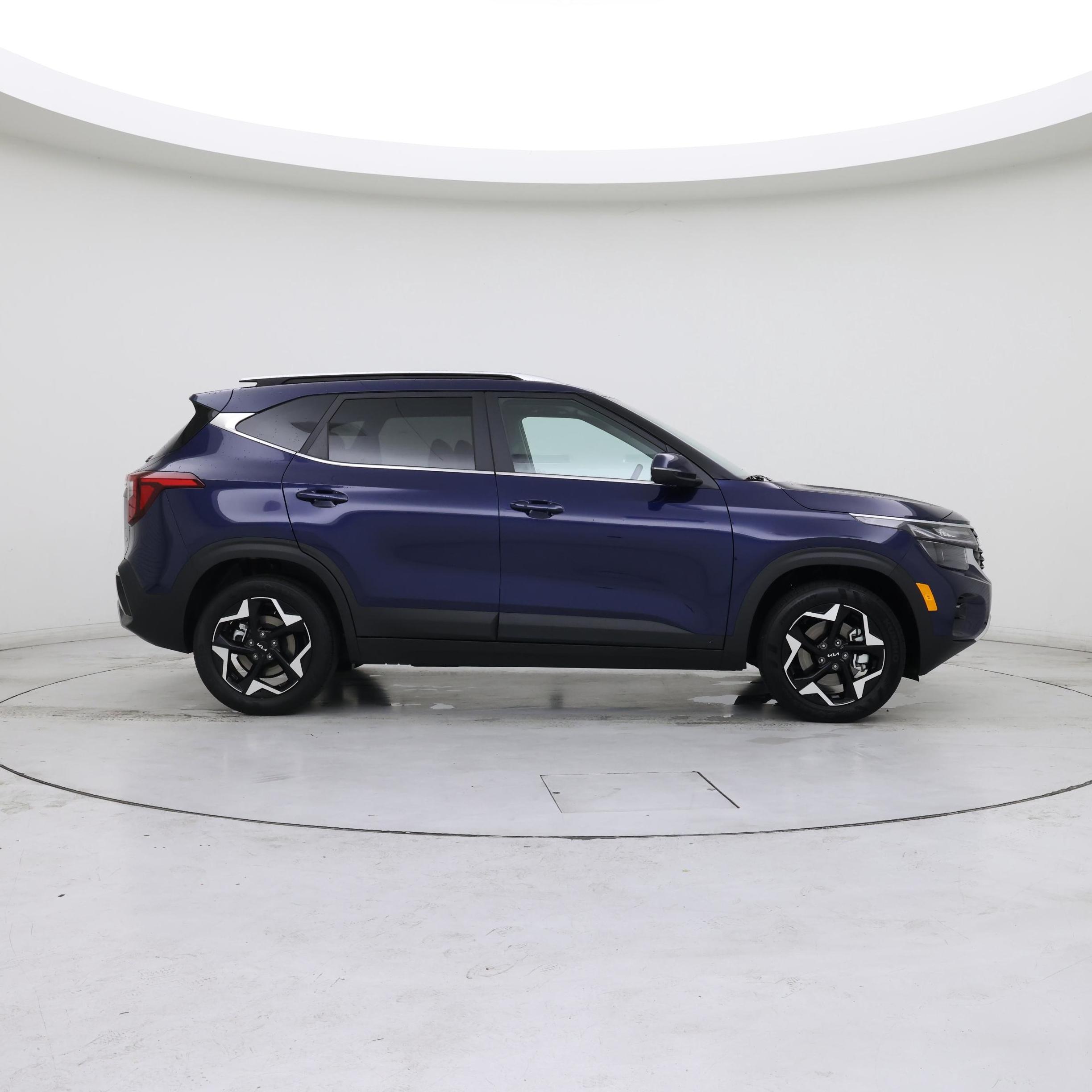 Thumbnail: 2024 Kia Seltos - 7