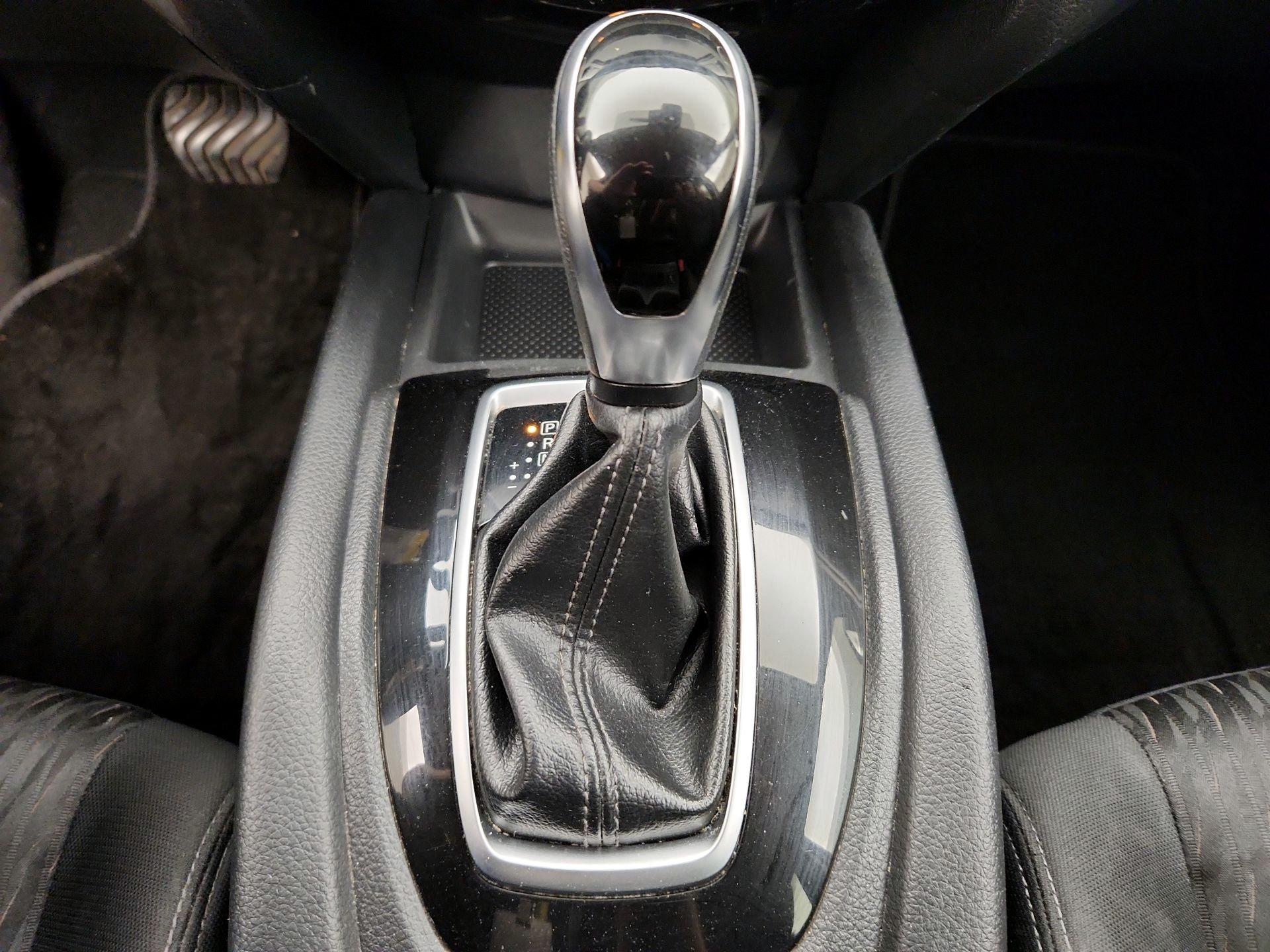 Thumbnail: 2019 Nissan Rogue - 17