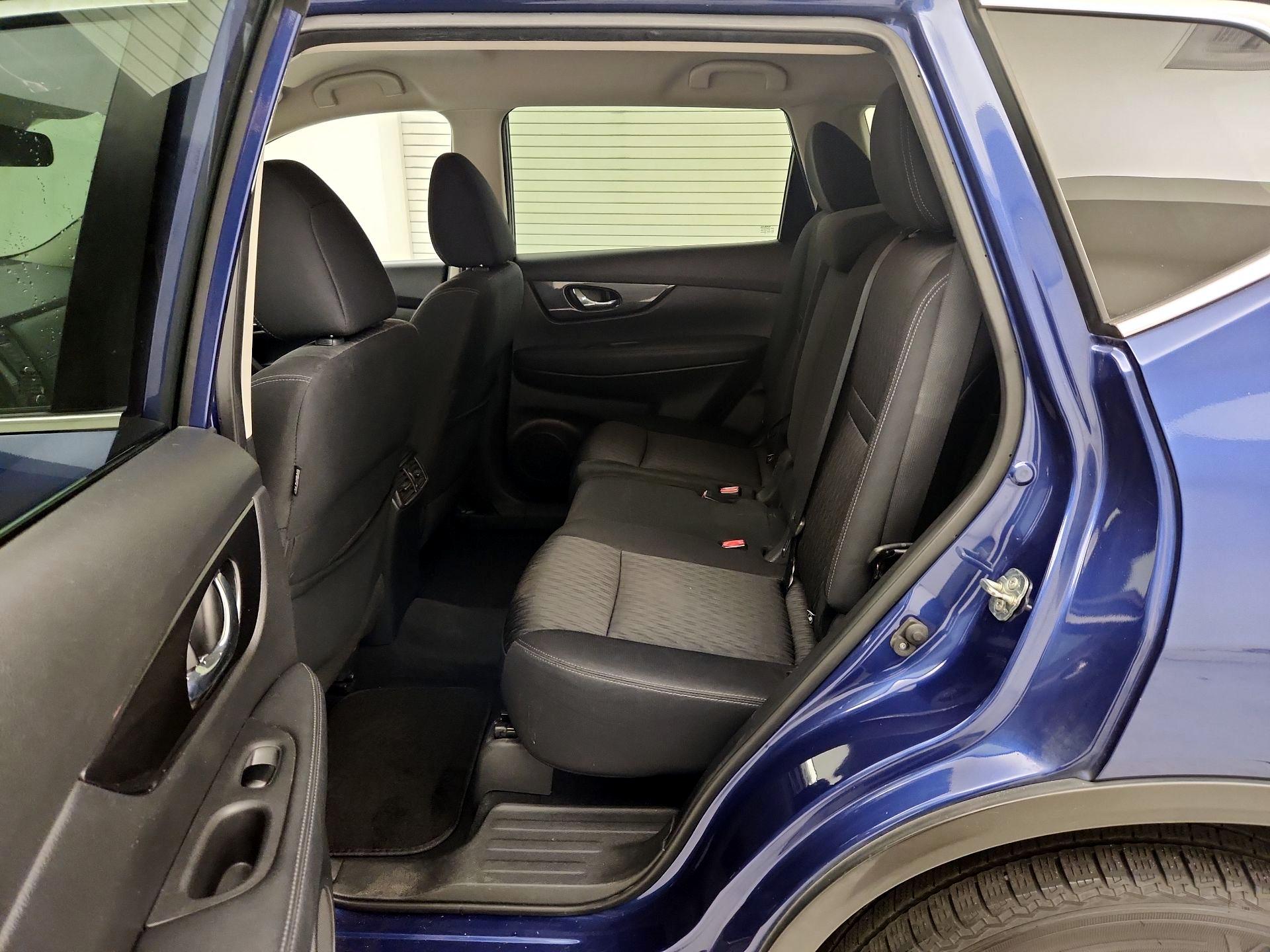 Thumbnail: 2019 Nissan Rogue - 19