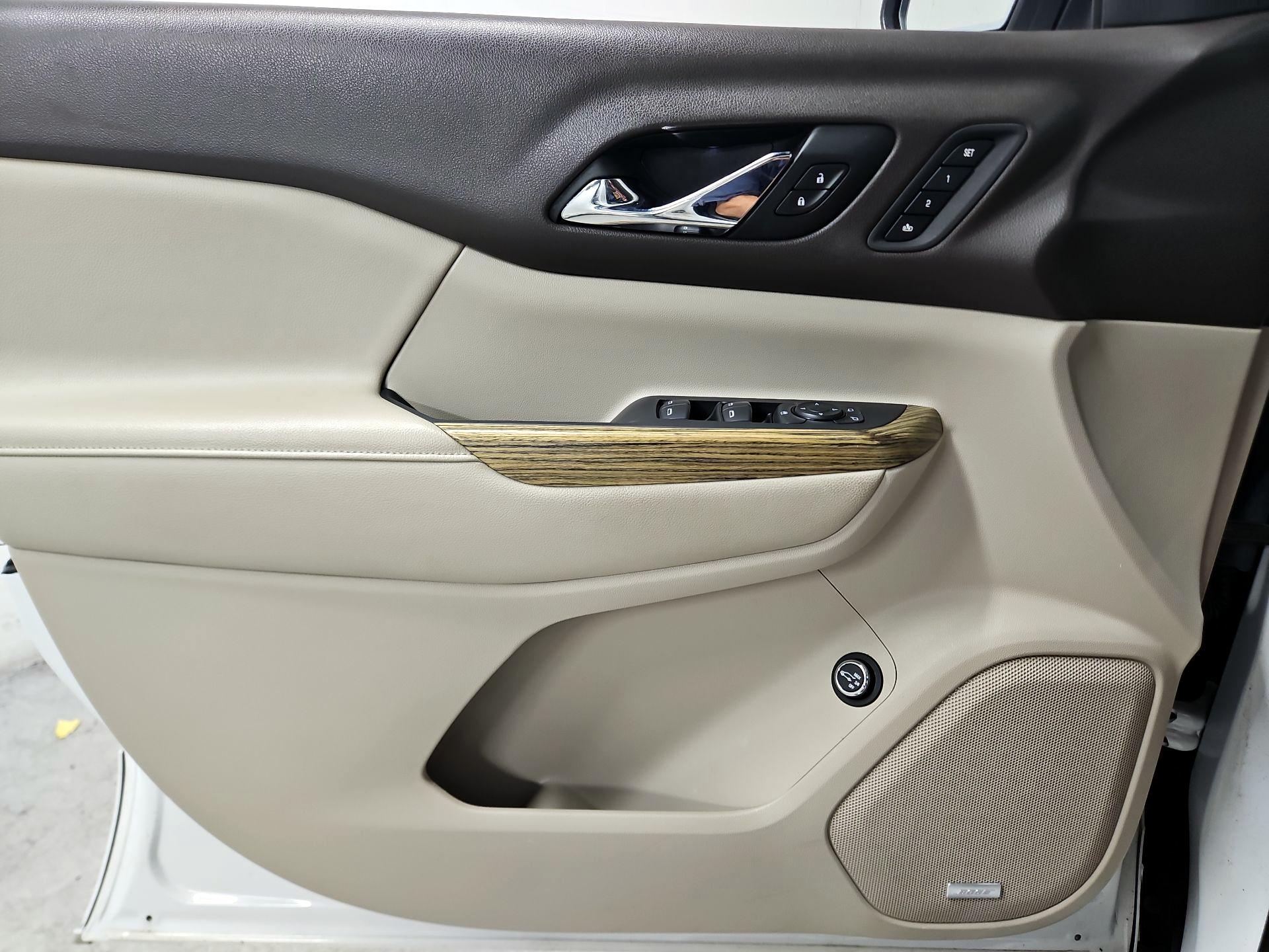 Thumbnail: 2017 GMC Acadia - 12