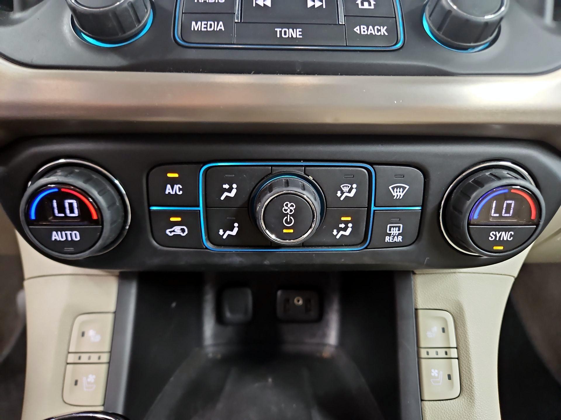 Thumbnail: 2017 GMC Acadia - 17