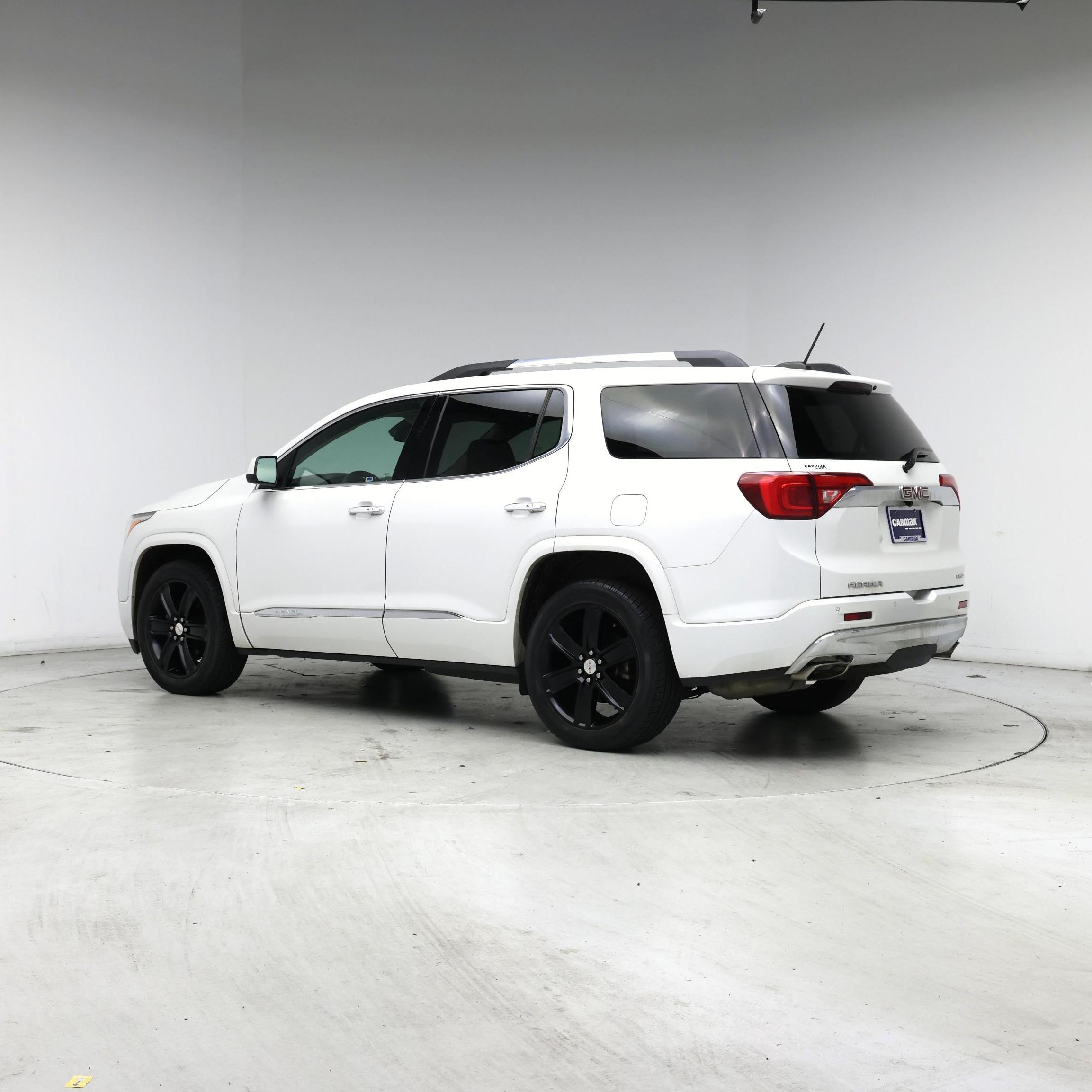 Thumbnail: 2017 GMC Acadia - 2