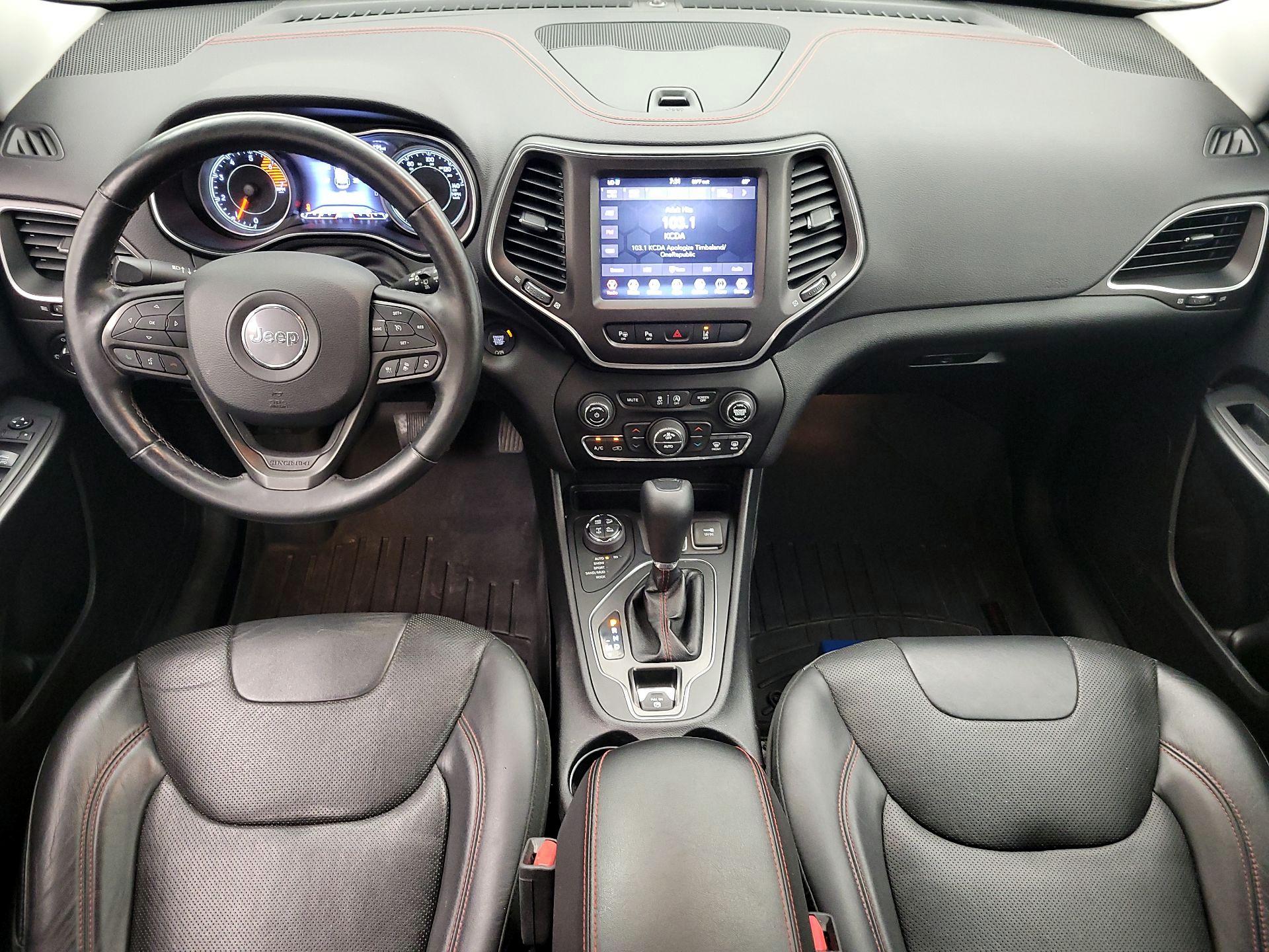 Thumbnail: 2019 Jeep Cherokee - 9