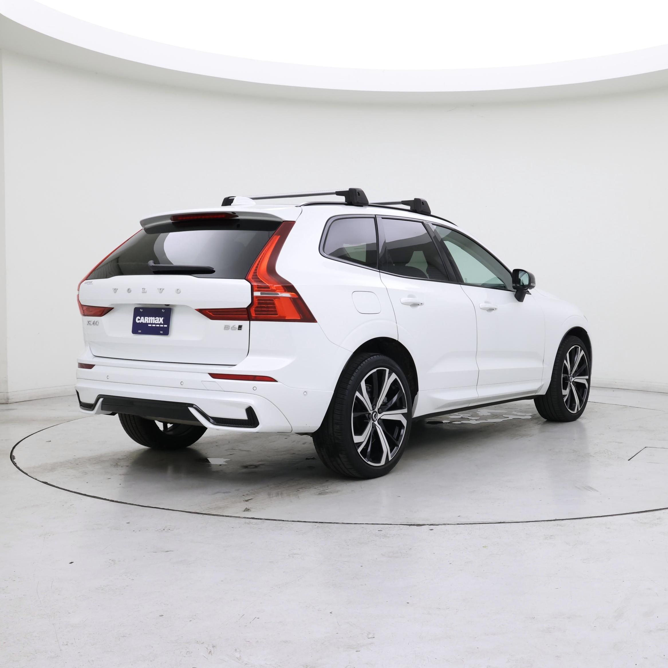 Thumbnail: 2023 Volvo XC60 - 8