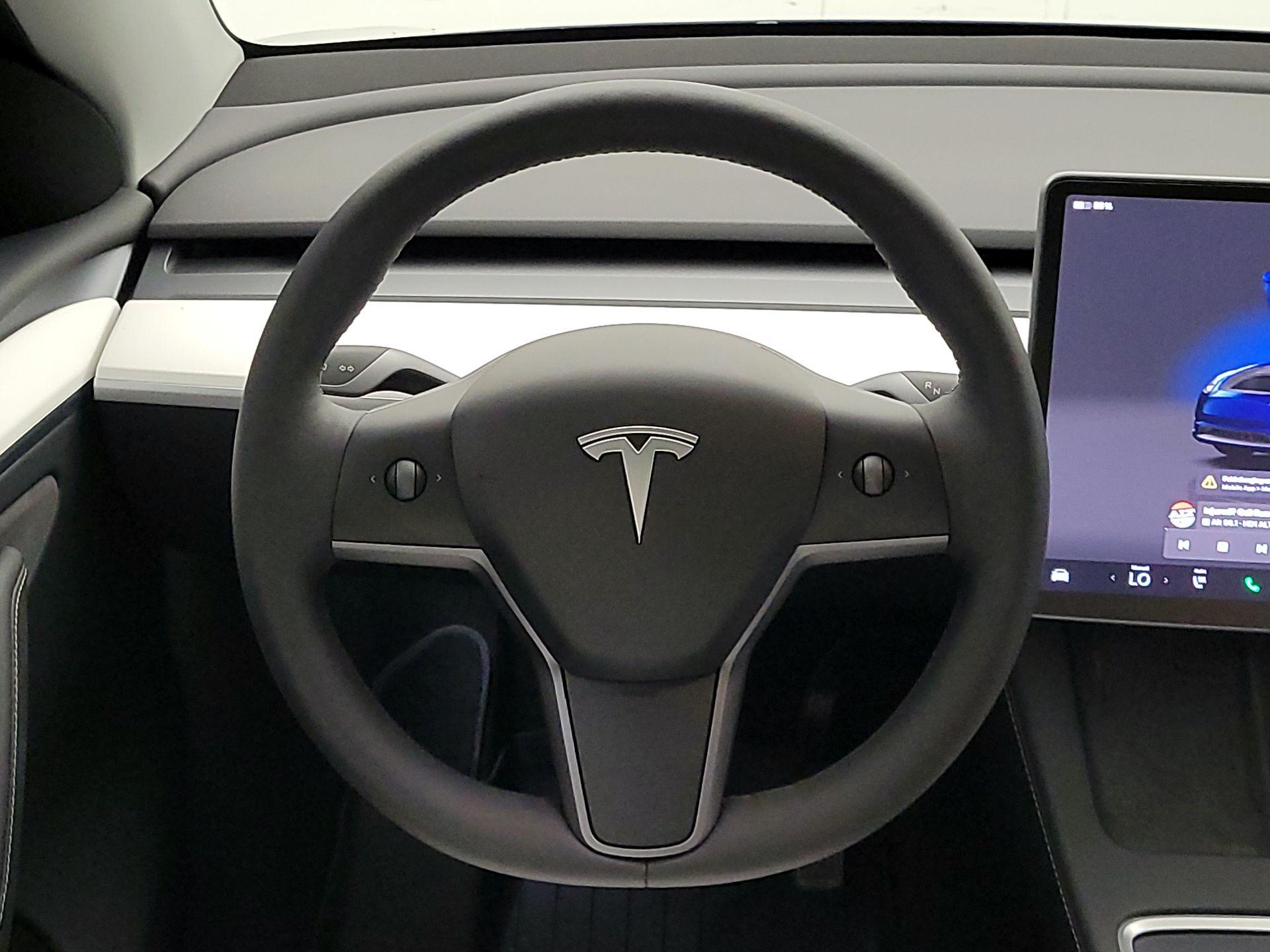 Thumbnail: 2023 Tesla Model Y - 10