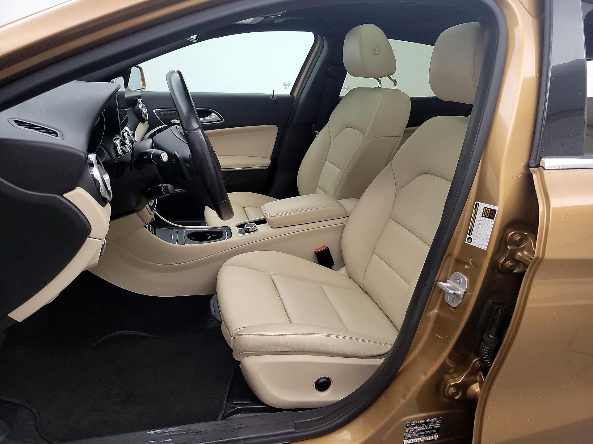 Thumbnail: 2018 Mercedes-Benz GLA - 11