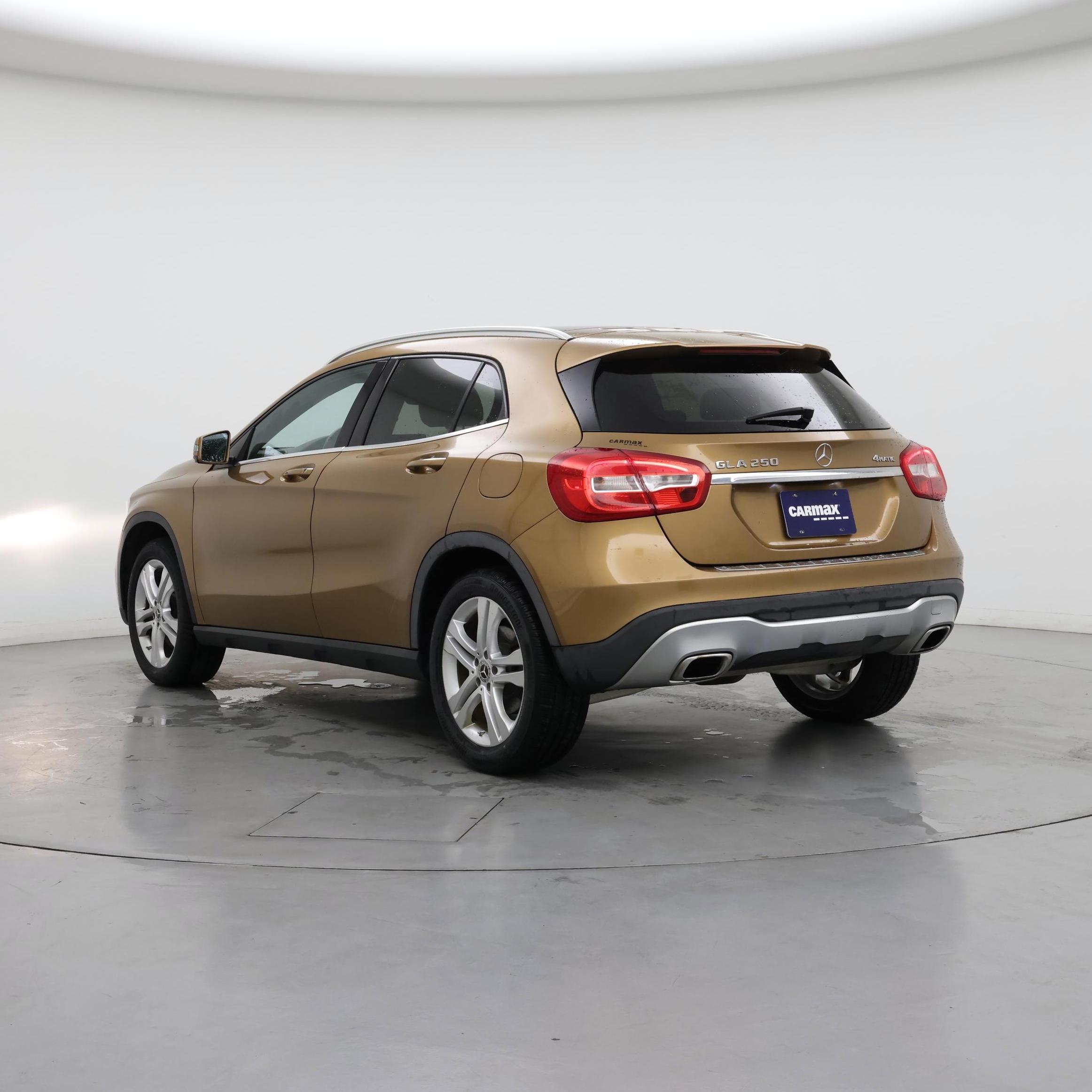 Thumbnail: 2018 Mercedes-Benz GLA - 2