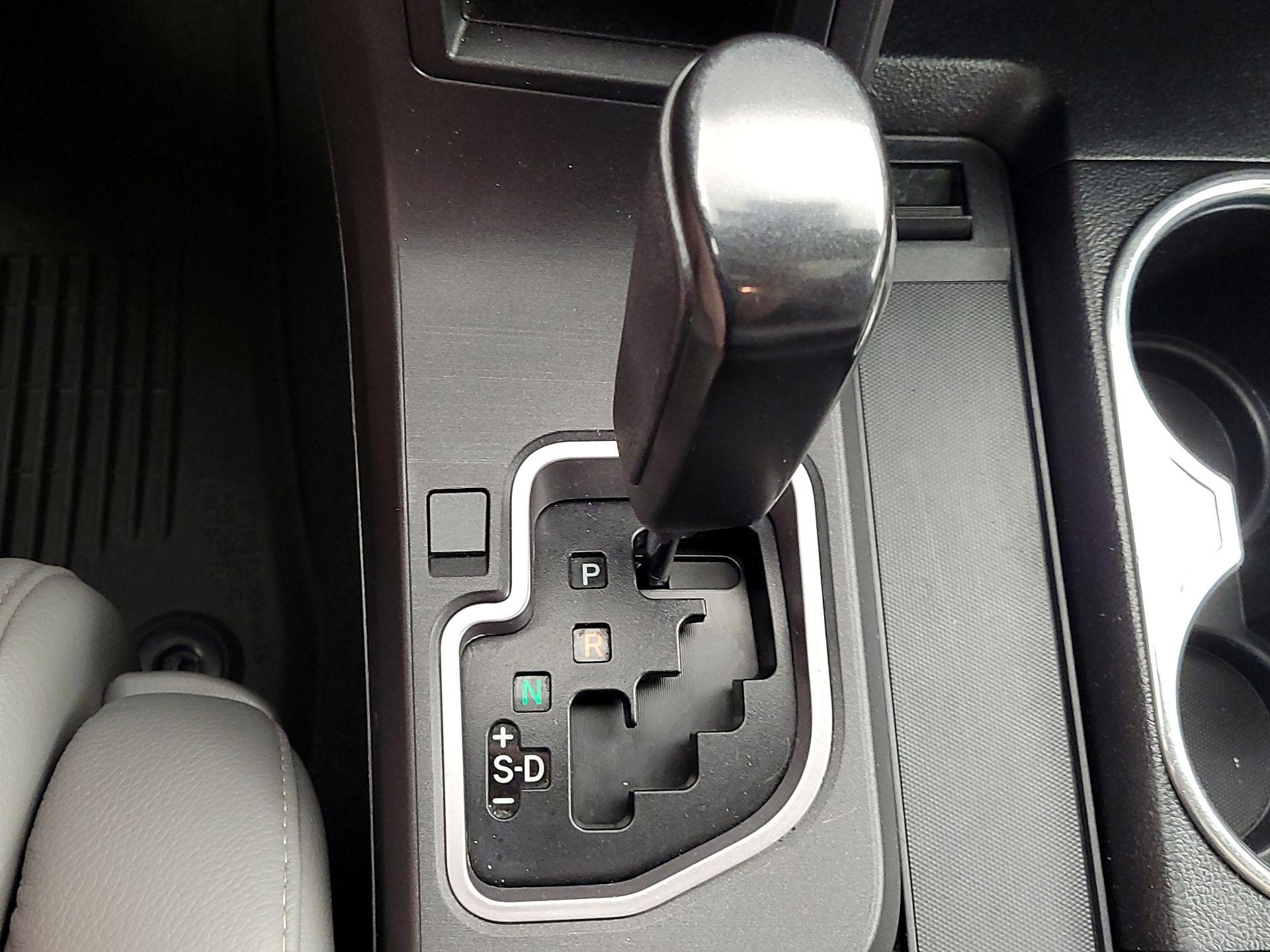 Thumbnail: 2019 Toyota Sequoia - 18