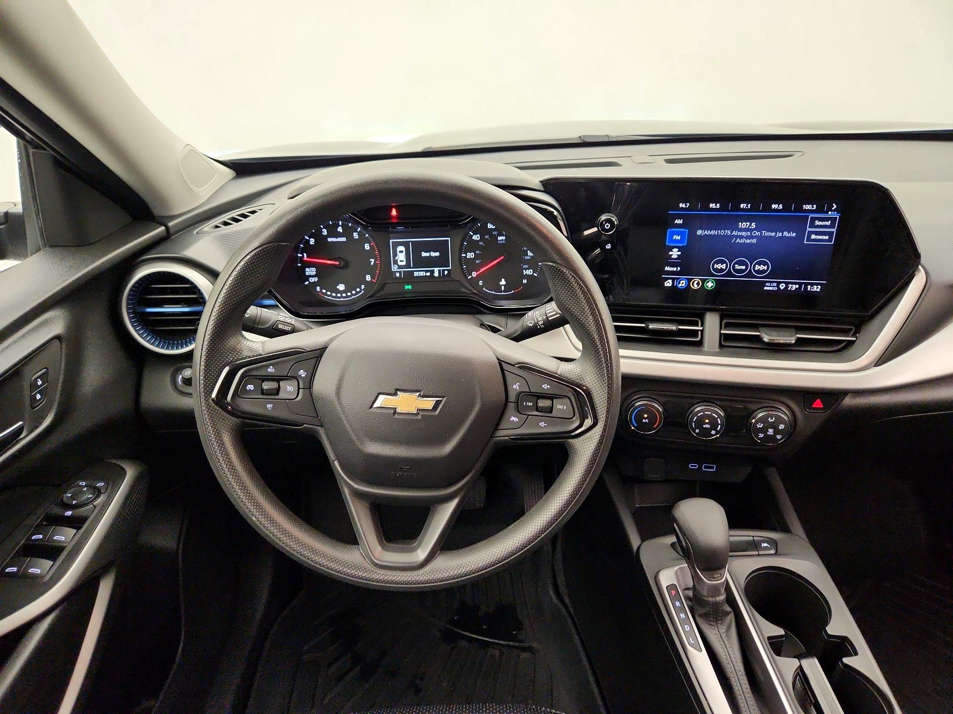 Thumbnail: 2024 Chevrolet Trax - 10